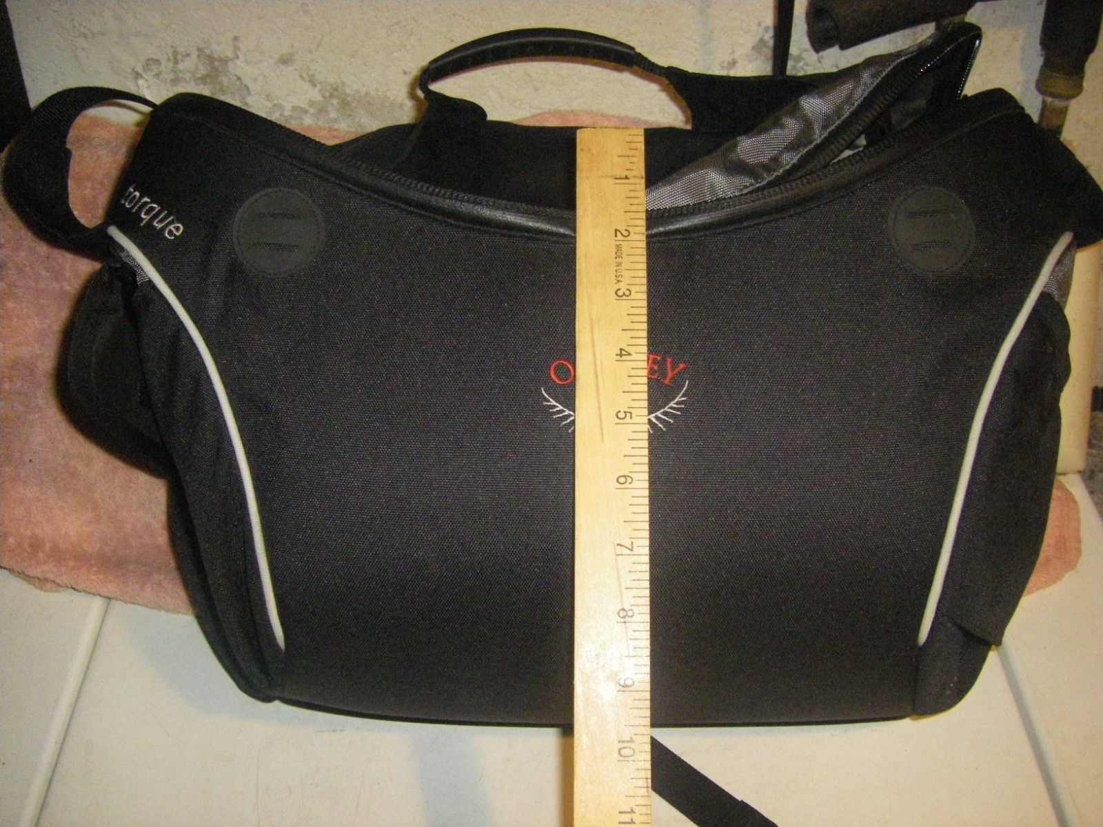 Osprey Black Messenger Torque Laptop Flap Courier Crossbody Bag Travel