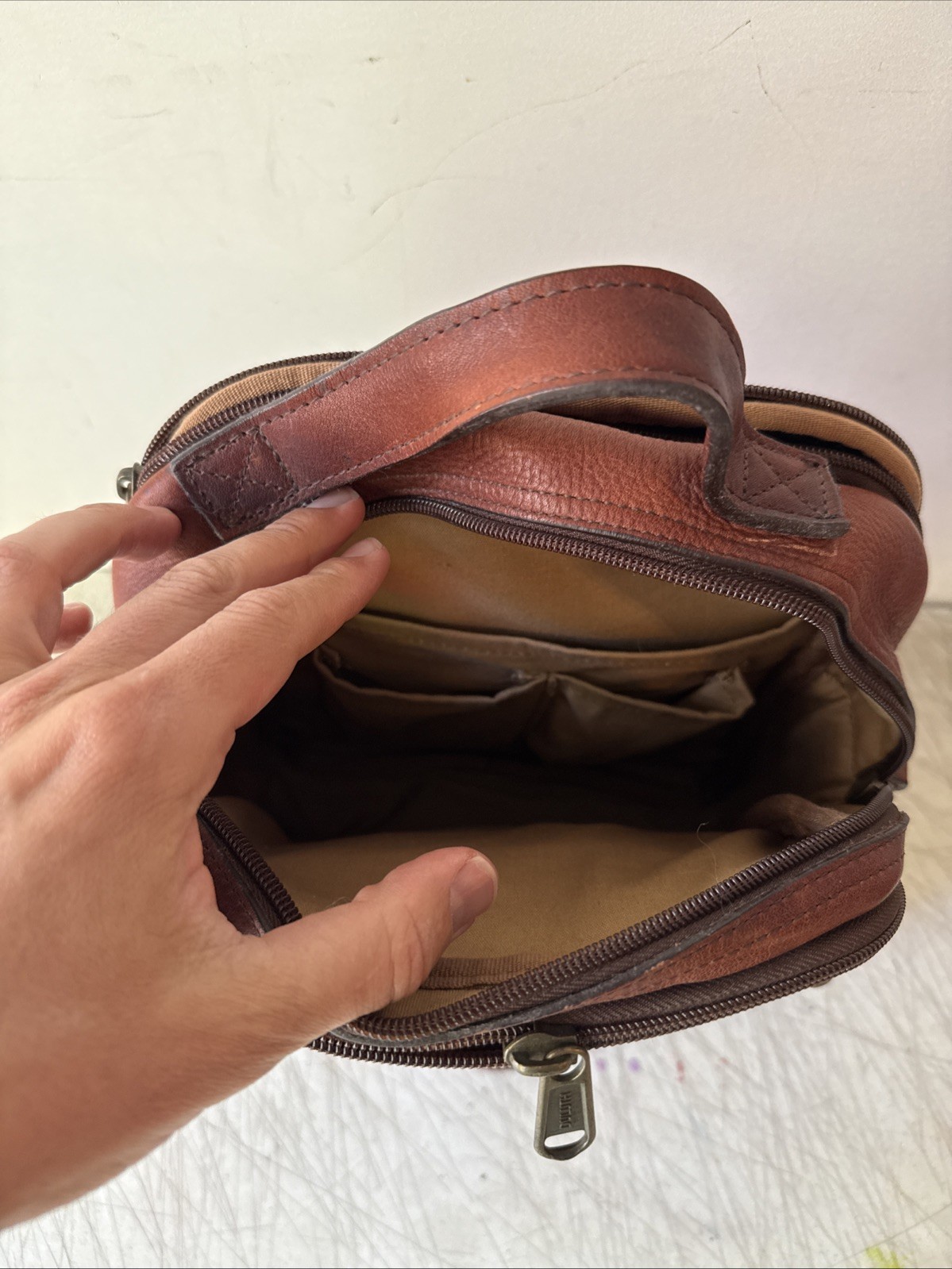 Duluth Trading Company Lifetime Leather Travel Bag Messenger Crossbody Brown