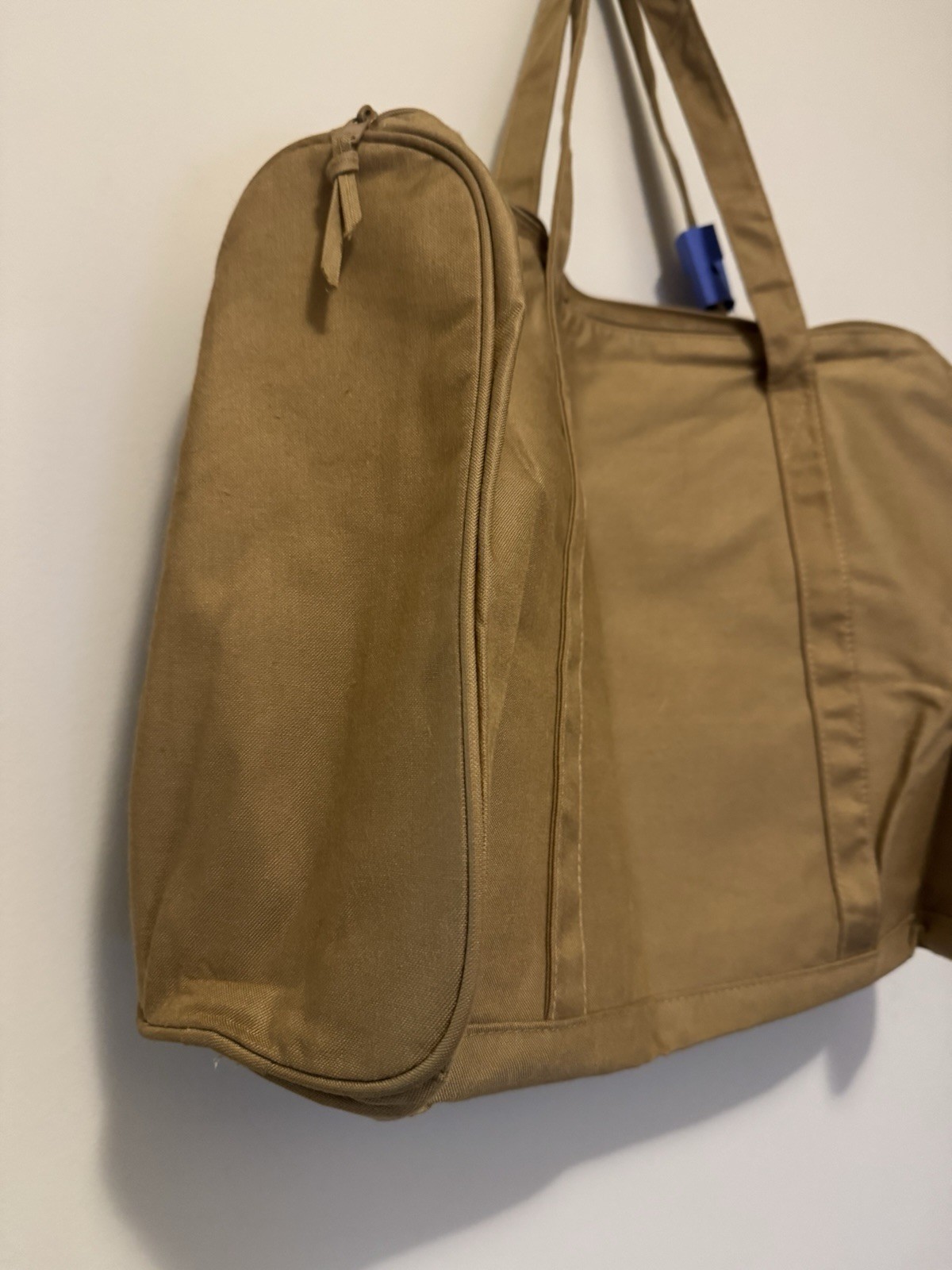 VTG Dudfel Weekender Bag – Bright Dots – NWT- United Colors of Benetton STYLE