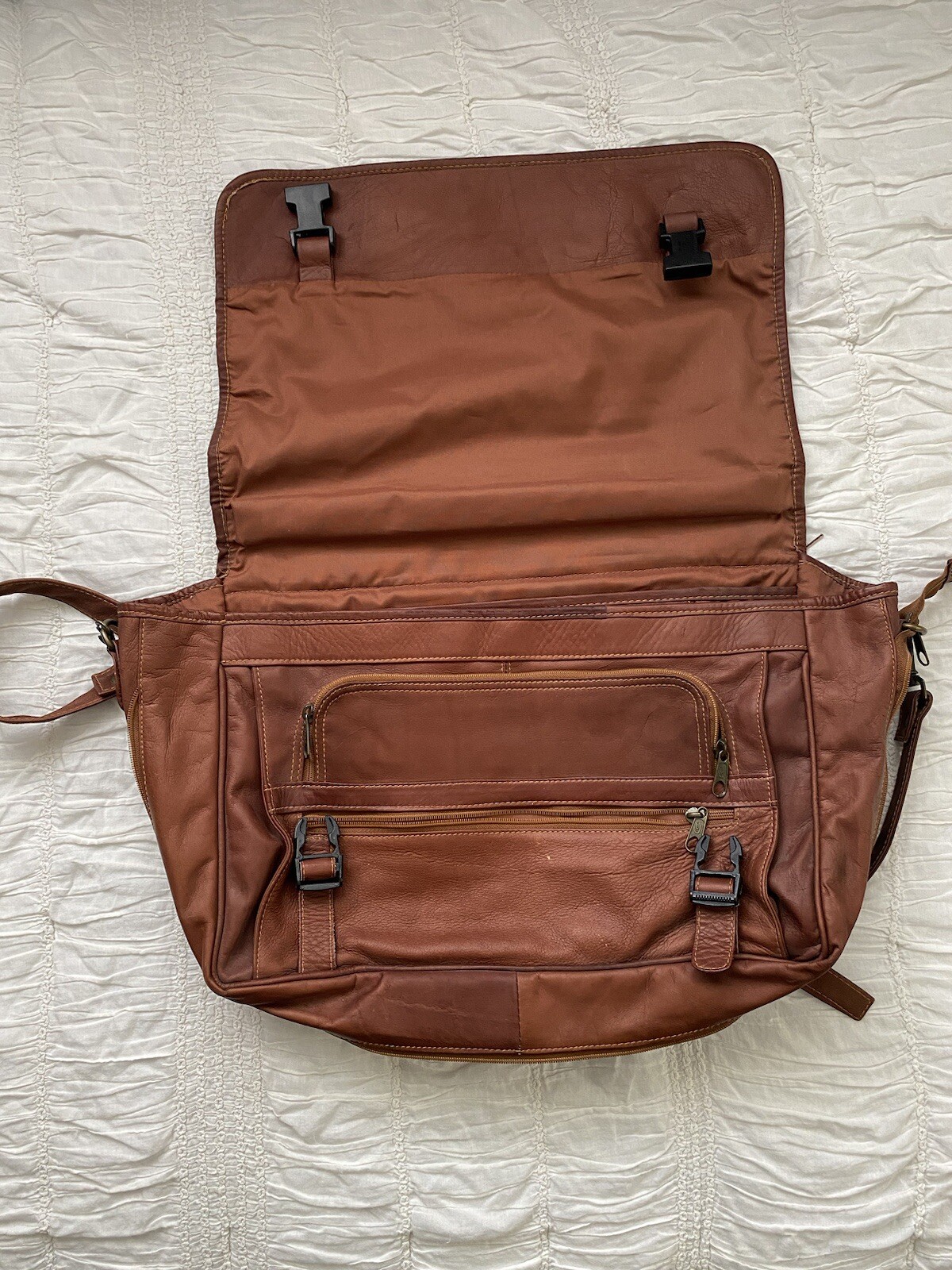 Cortez Genuine Leather Briefcase Made in Colombia w Cross body Strap