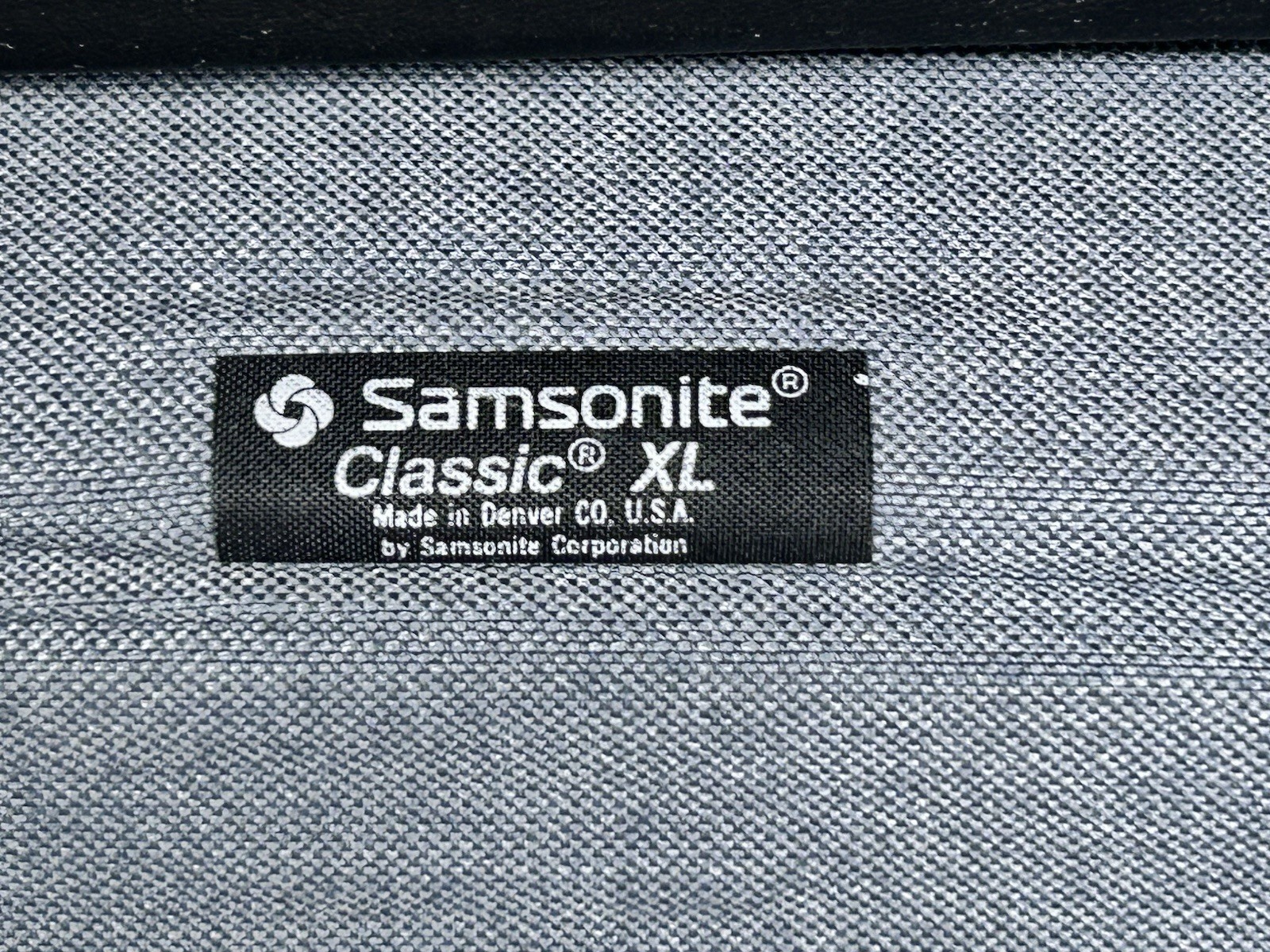 Samsonite Classic XL Briefcase Hard Shell Case with Keys