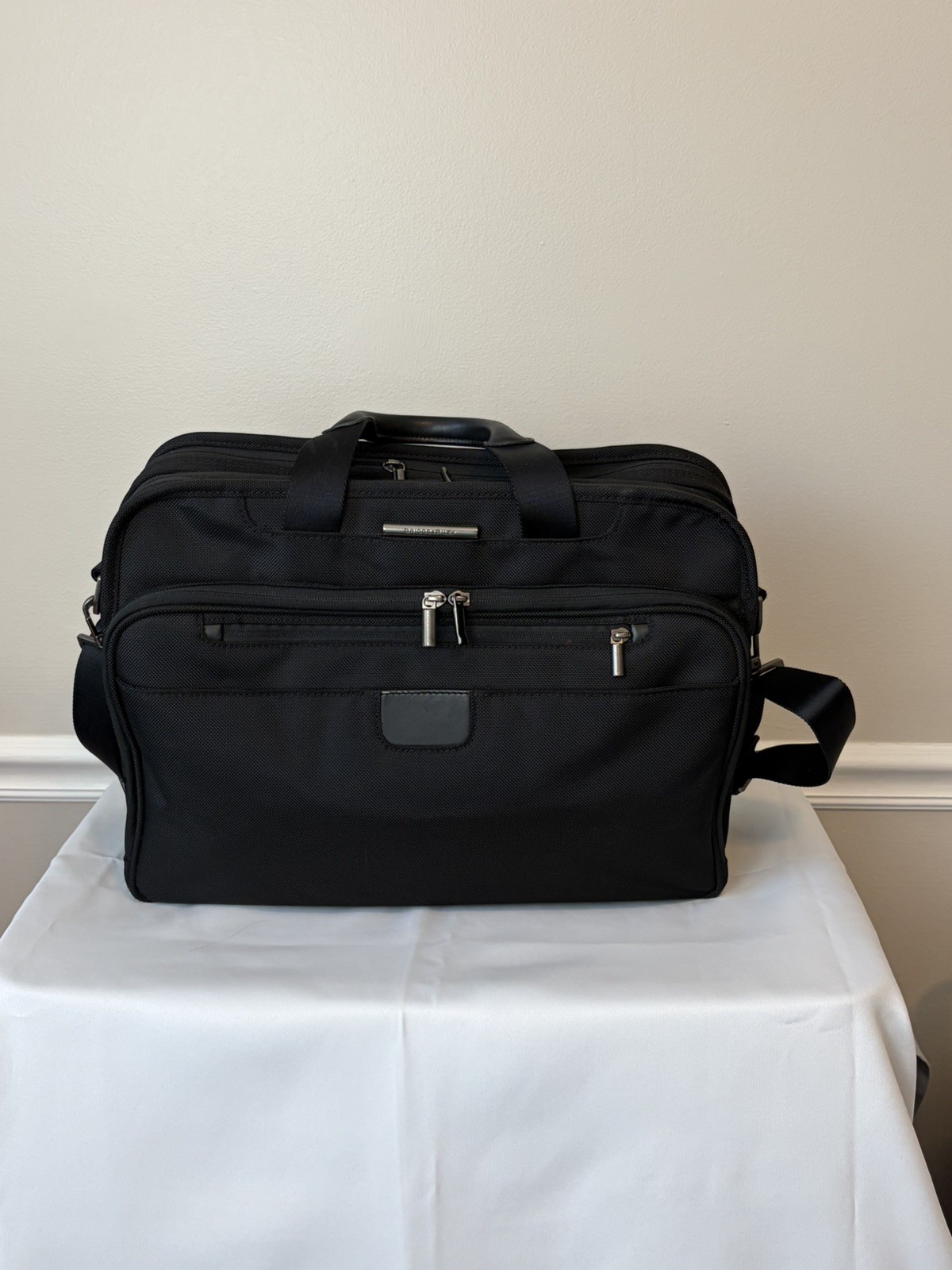 Briggs & Riley KB402X-4 @Work Expandable Briefcase Messenger Bag Black 17″ EUC