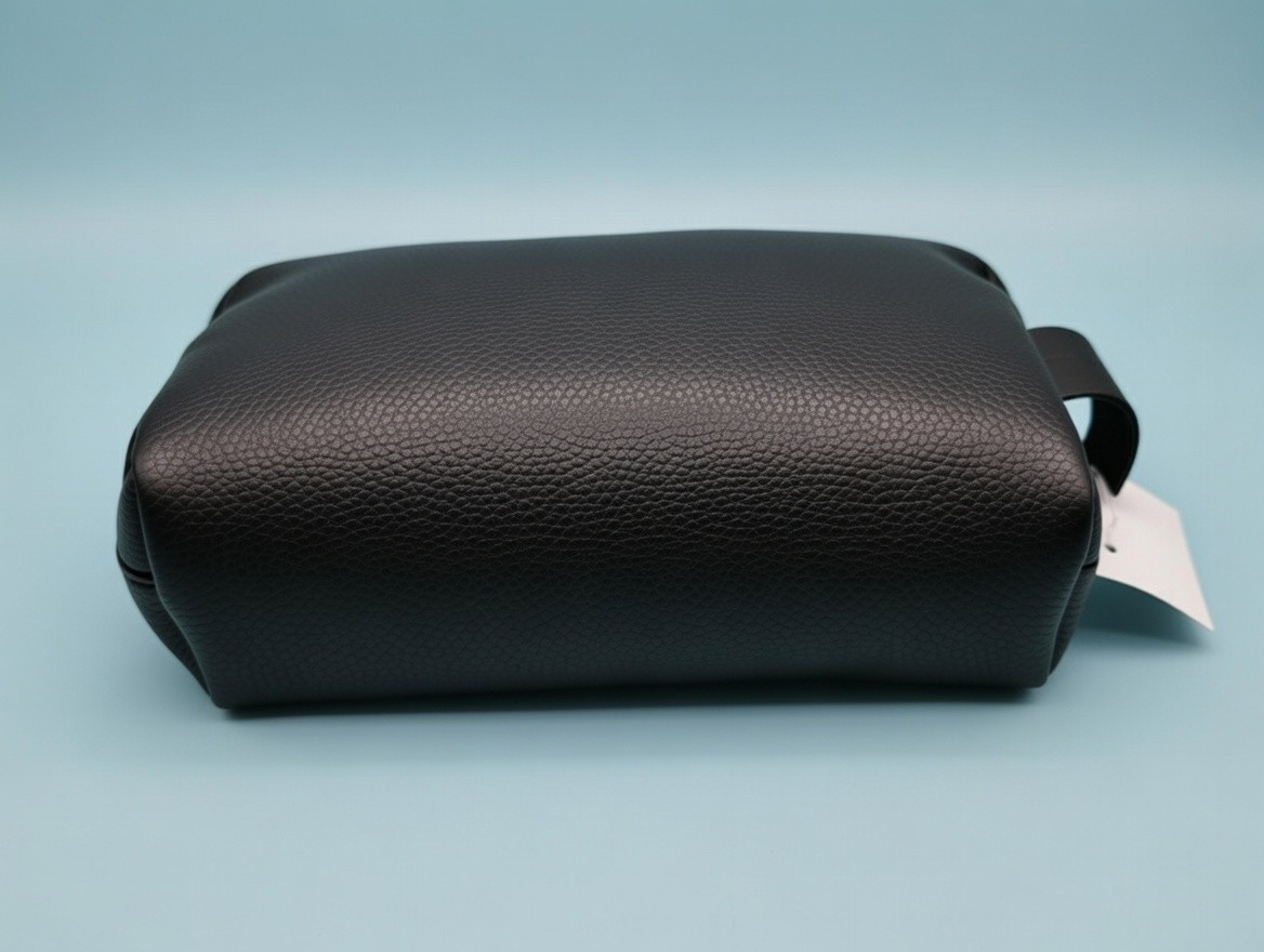 NWT Calvin Klein Black Pebbled Leather Shaving Kit Dopp Kit Toiletry/ Travel Bag