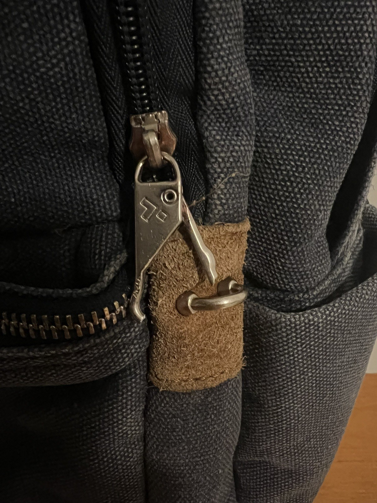 Travelon Heritage Backpack Anti-Theft Locking with RFID Card Blocking