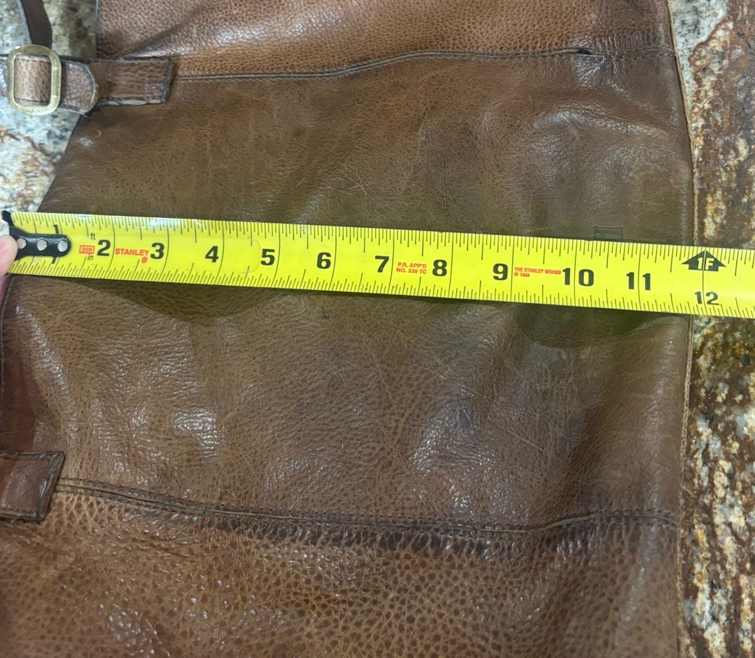 DULUTH TRADING Co. Large Brown Leather Sling Crossbody Shoulder Travel Bag