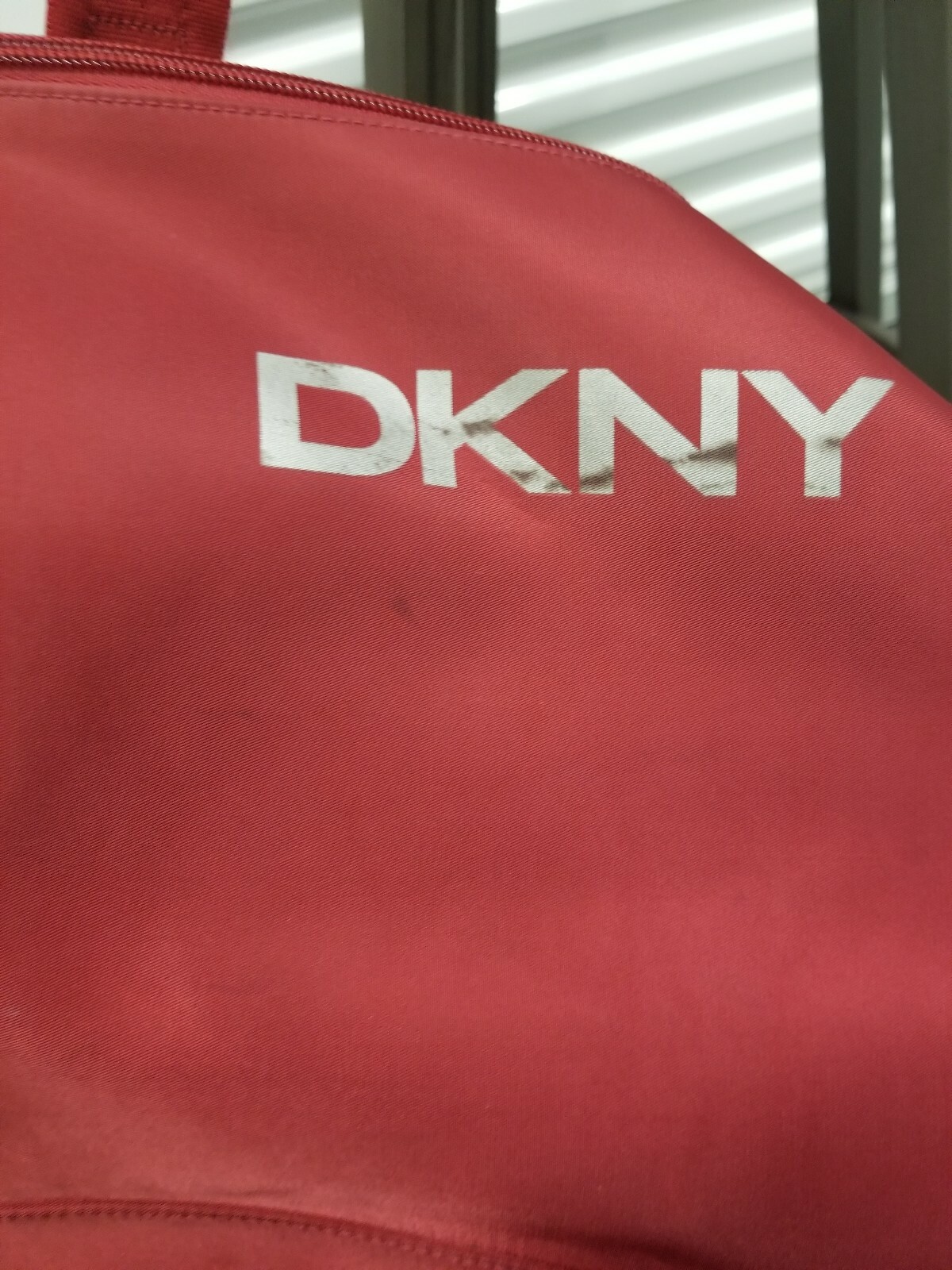 New DKNY sport bag..beautiful fabric and color..unique style.