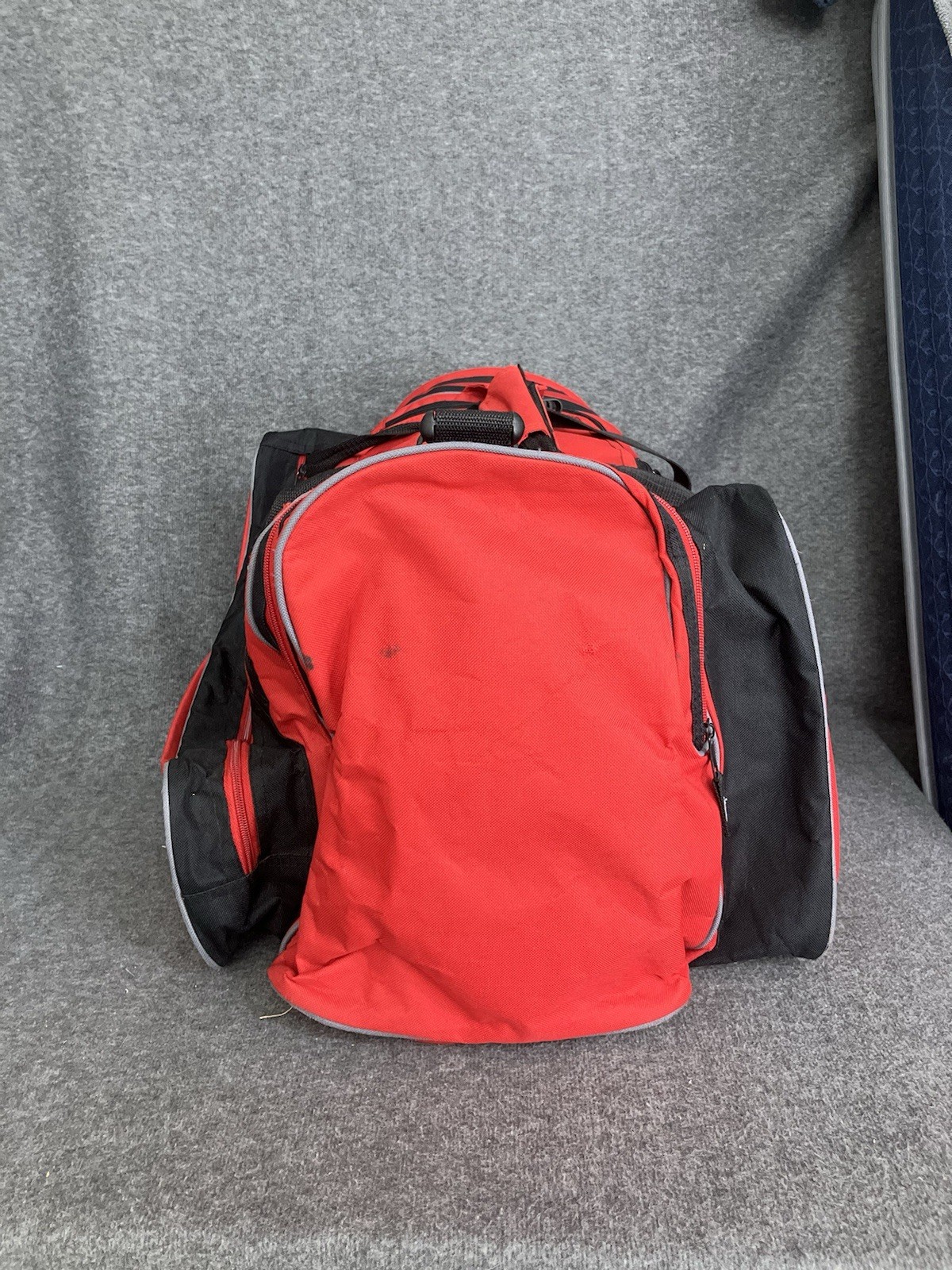 Justin Boots NFR PRCA Wrangler Rodeo Duffle Bag 2007 Large Red Cowboy Western