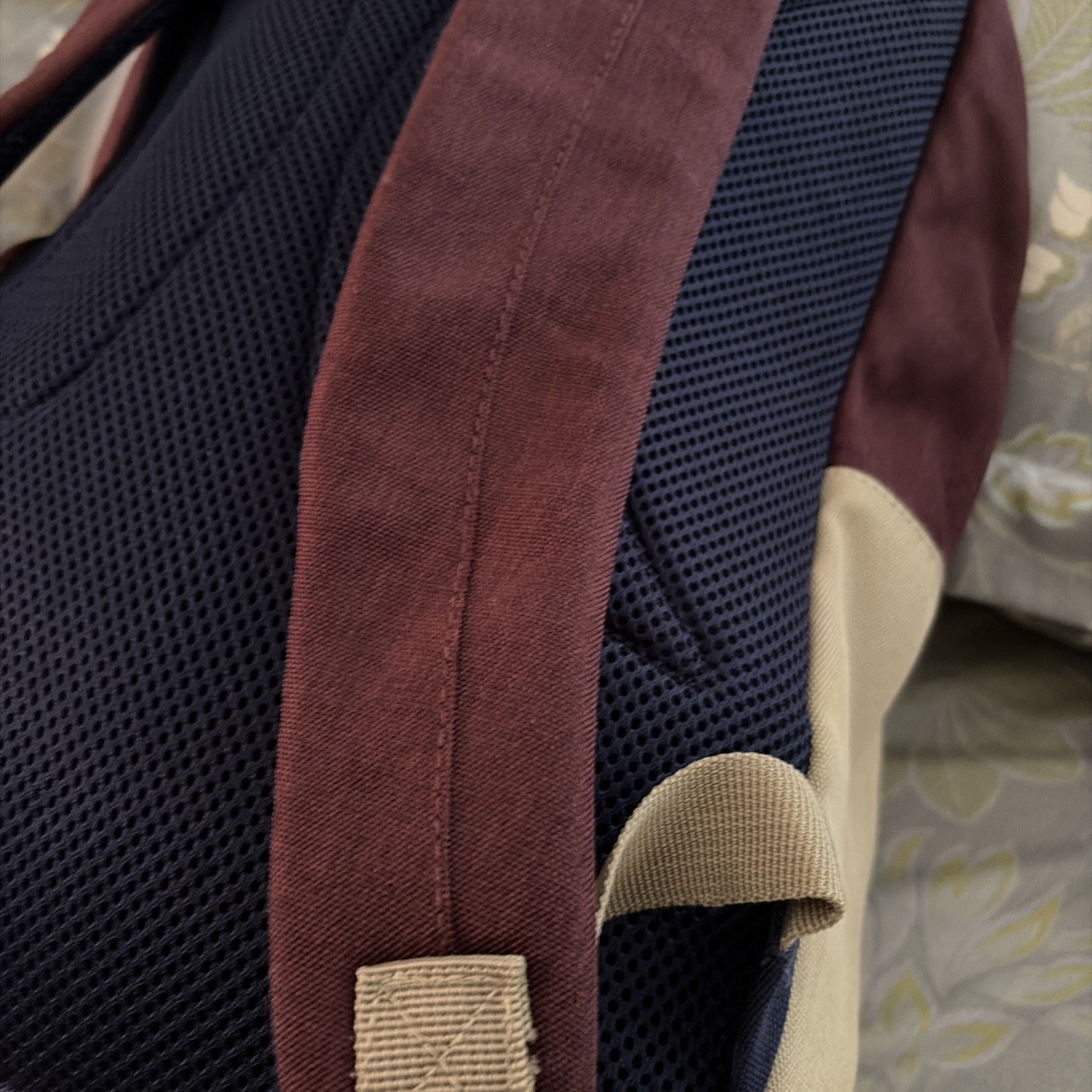 Hurley Backpack Maroon/Navy/Tan Zipper Adjustable Straps XL Capacity R62