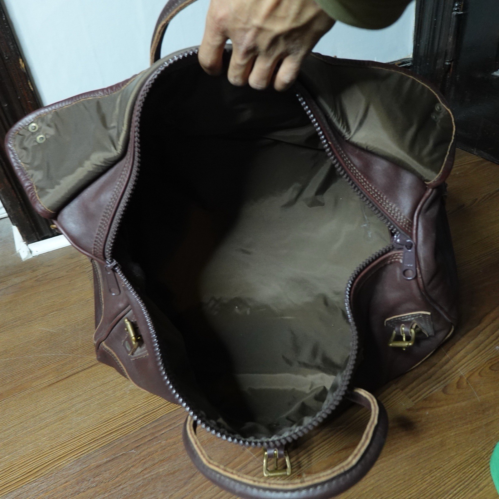 Duluth Pack Sportsman Duffel Bag Large Brown Leather Made In USA