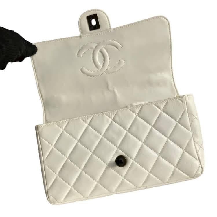 CHANEL Lambskin Chain Shoulder Bag, Seal, Ivory