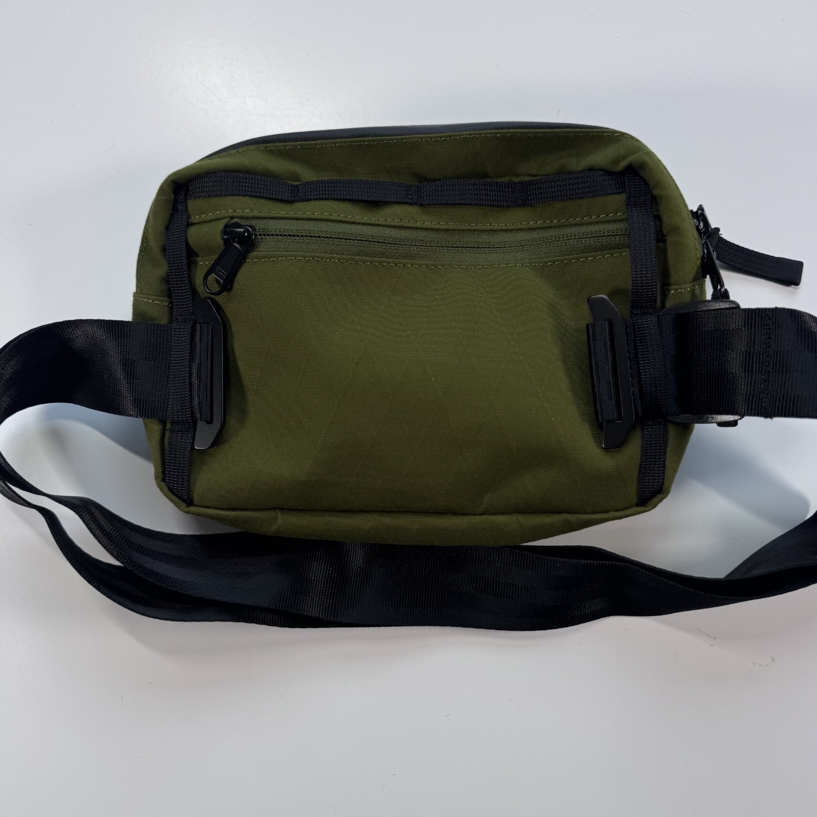 CHROME INDUSTRIES Barrage 2L Sling Crossbody Bag Small Moss Green