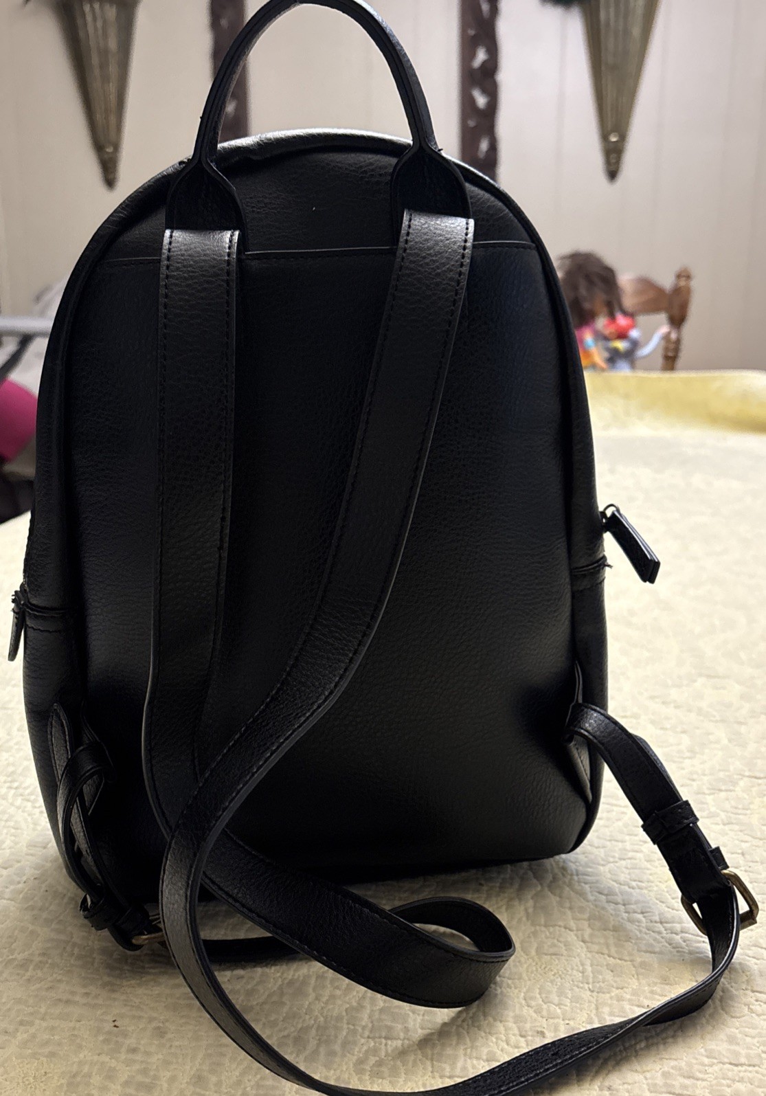 VTG FRYE & Co. Backpack Black Leather Quality Medium (MINOR SCRATCHES)