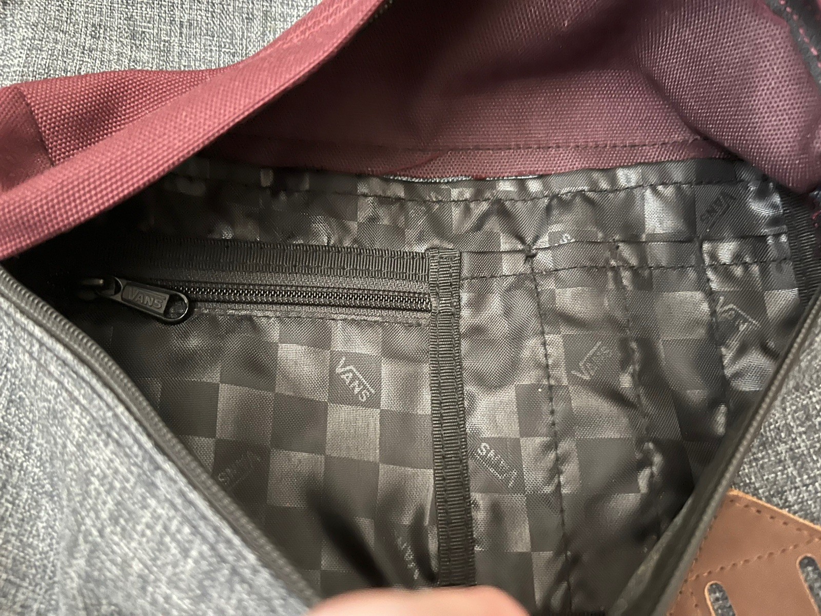 Vans Off The Wall Men’s Old Skool IlI Gray/Burgundy Backpack Bag