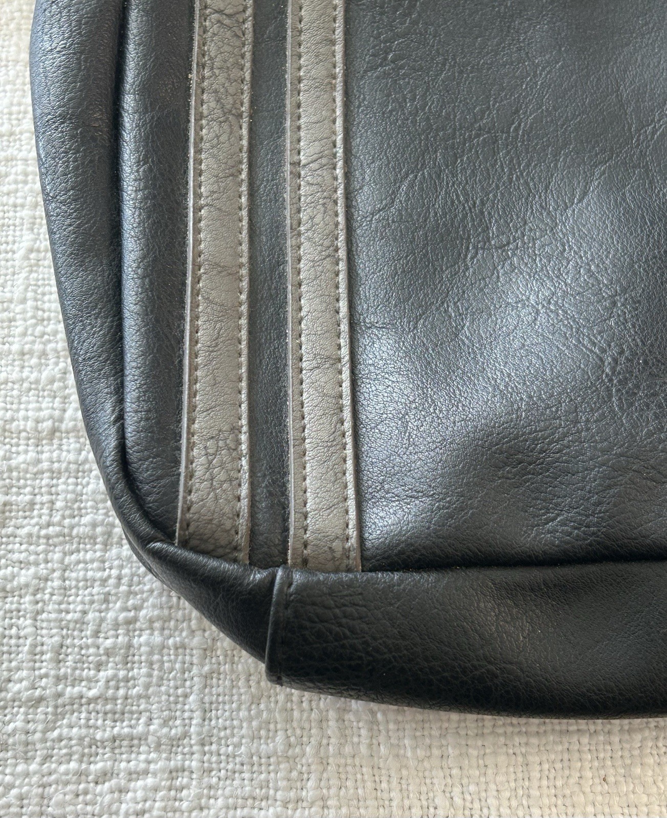 Buffalo David Bitton tablet crossbody side bag Gray black Brown satchel 10”x 12”