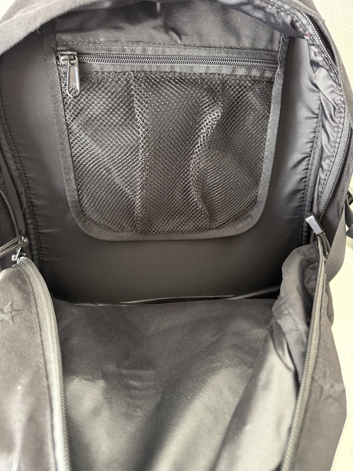 Supreme Backpack Stars Quest 35 Nylon Black. FW13 100% authentic preowned