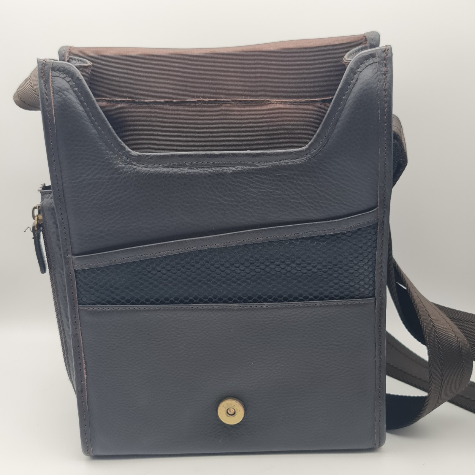 ROCKY MOUNTAINEER MESSENGER SHOULDER LEATHER BAG SIZE 28X21X7 CM