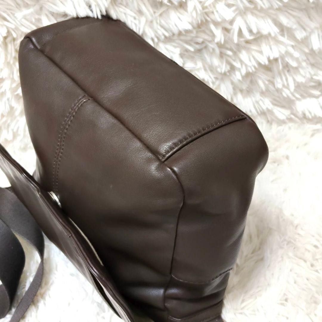 TUMI Leather Shoulder Bag Brown Messenger 28x24cm Fully Maintained