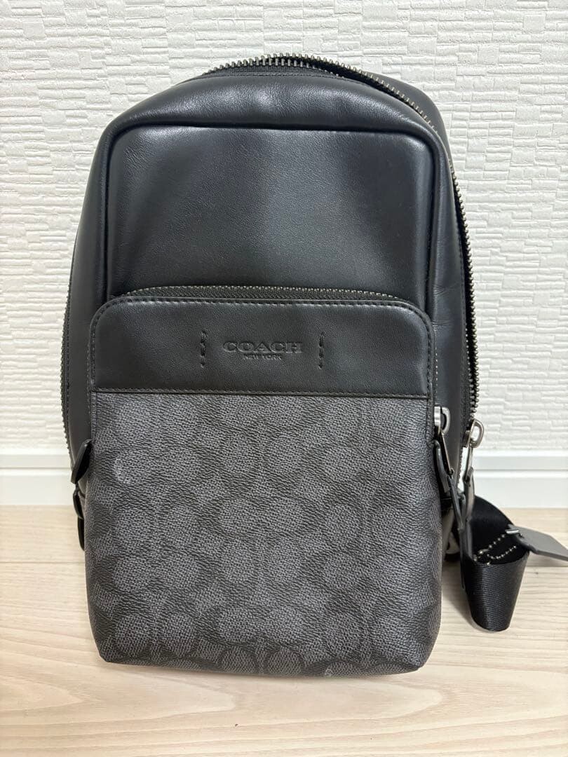 COACH Signature Canvas Leather Black Men Body Bag Mesh Pocket Zip Organizer