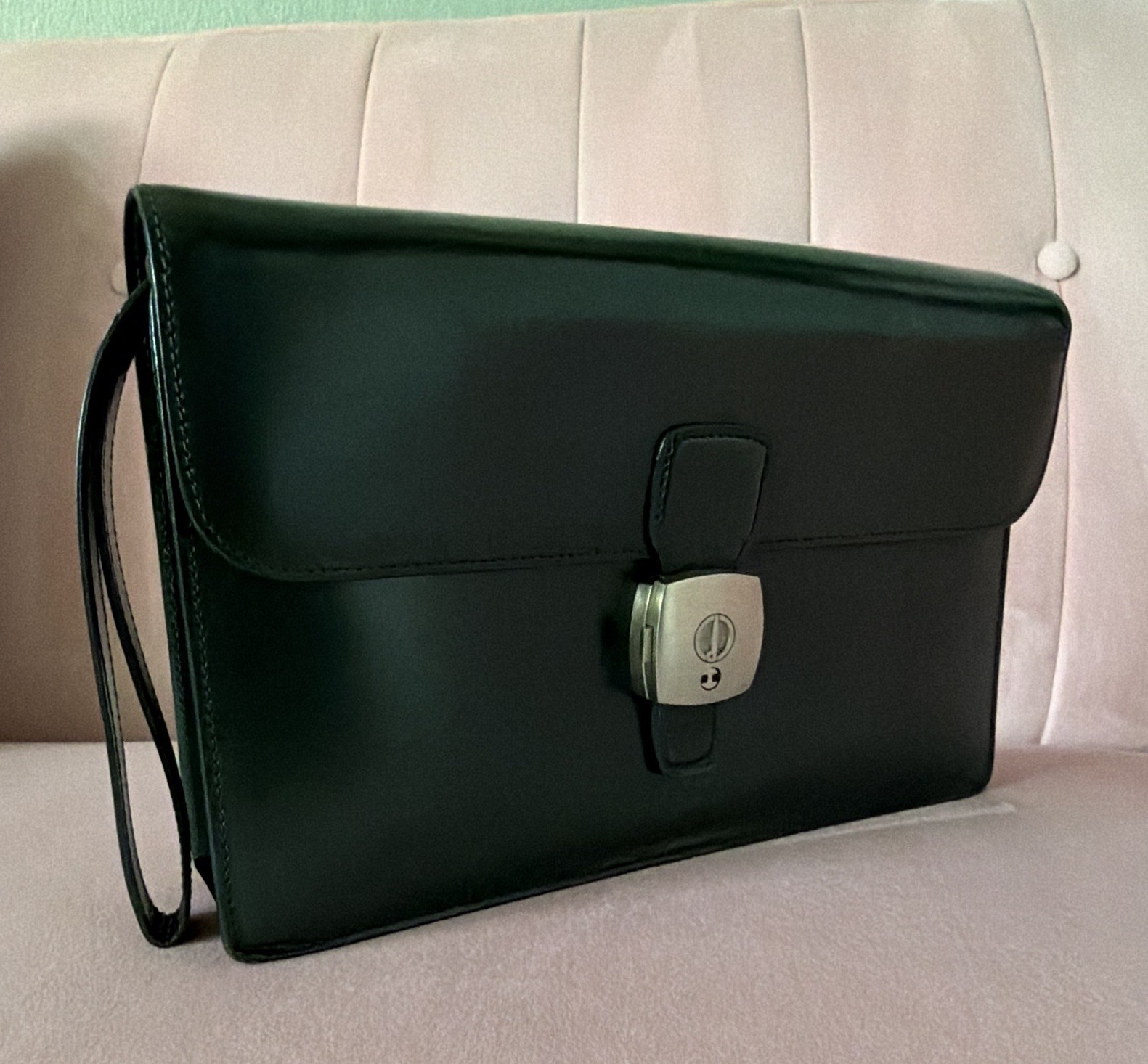 Dunhill Green Men’s Designer Wrist Strap Clutch Lock Zip Inner Pockets