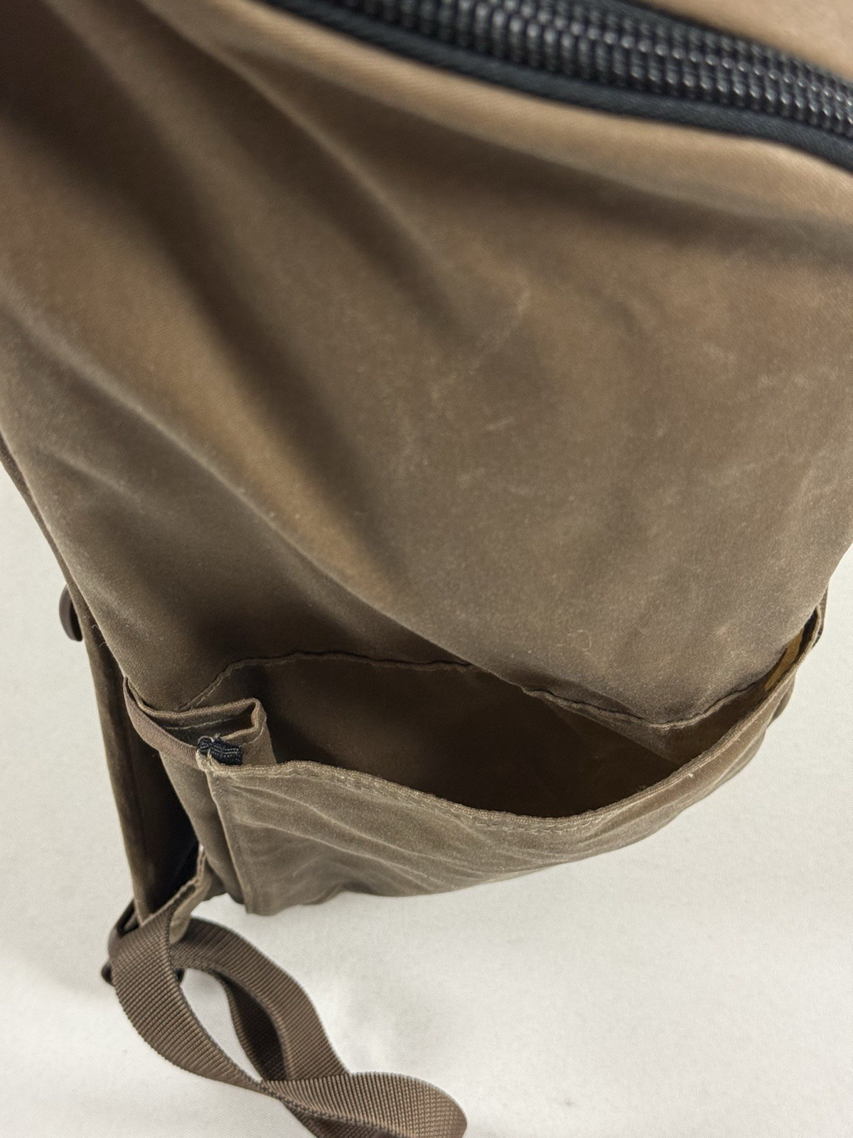 FILSON TRAPPER CREEK 28L BACKPACK DARK TAN NWT