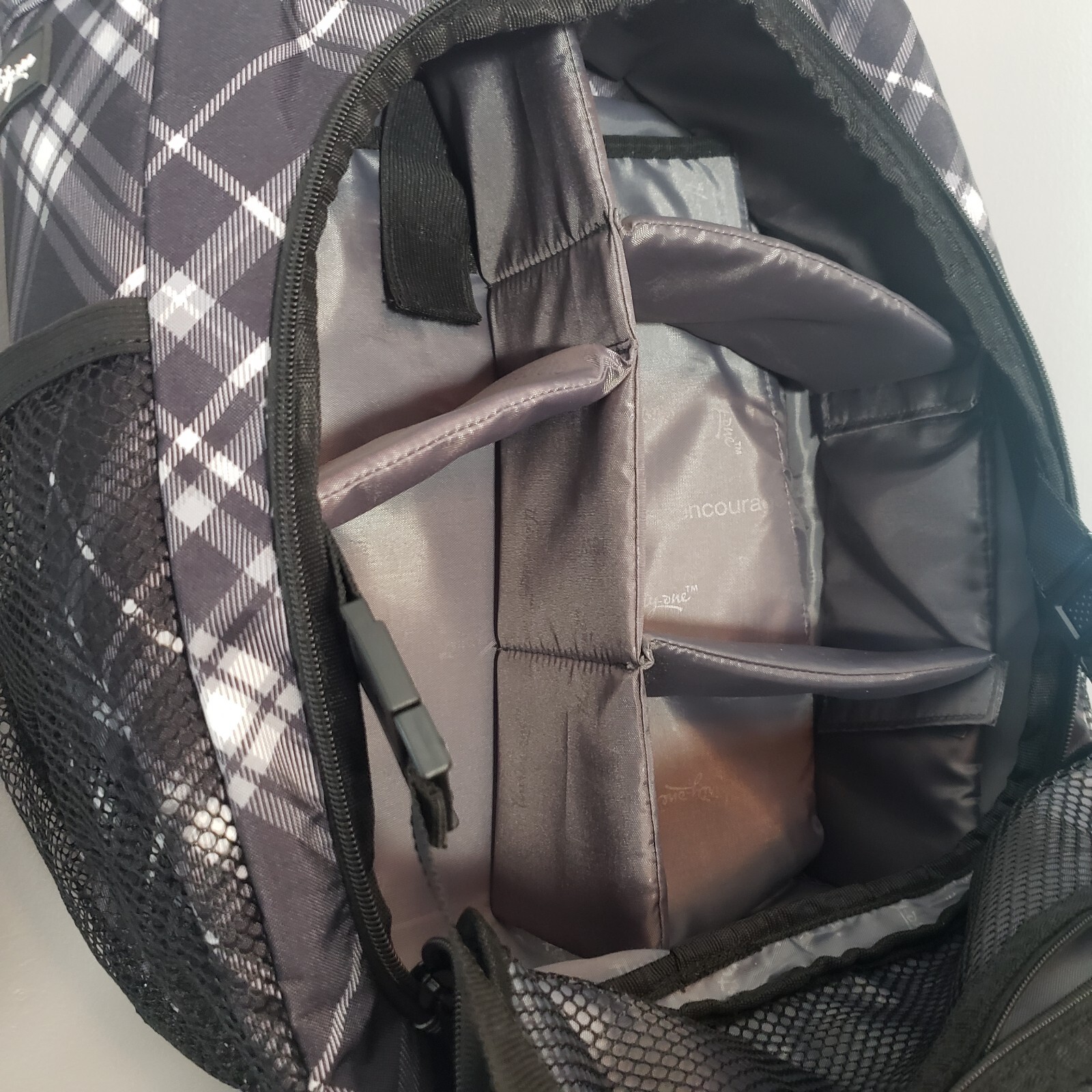 Thirty One Sling Bag Crosshatch Grey & Black Plaid Travel Hiking Backpack NWOT