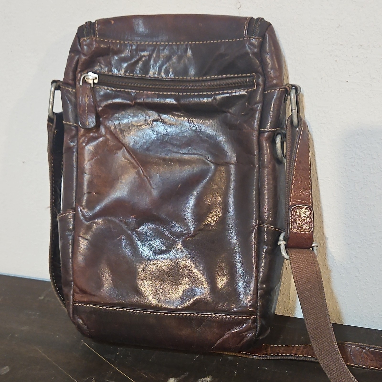 Men’s Jack Georges Brown Crossbody Messenger Bag Buckle Flap Zip Closure.
