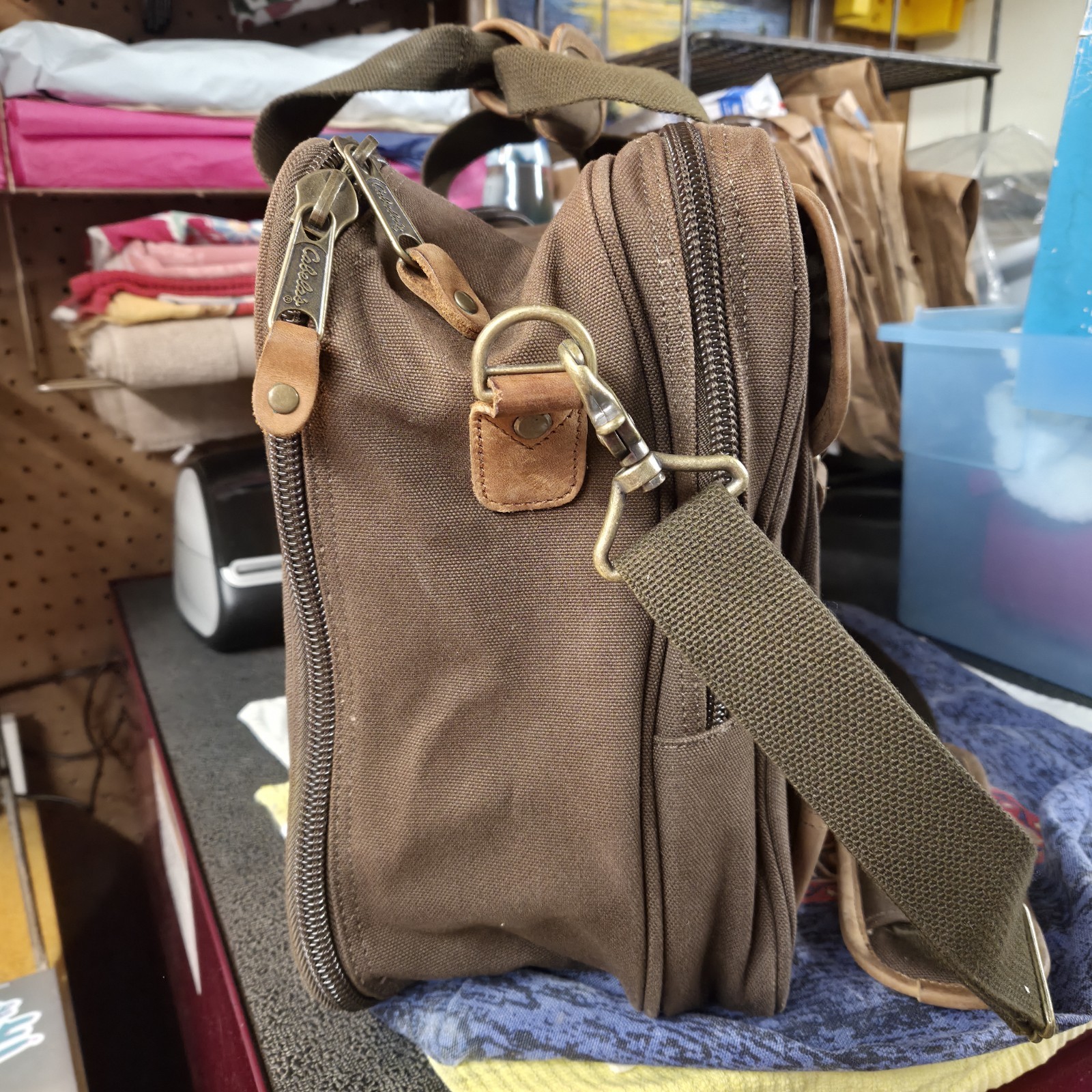 Cabela’s Brown Canvas & Leather Fishing Hunting Camping Large Travel Luggage Bag