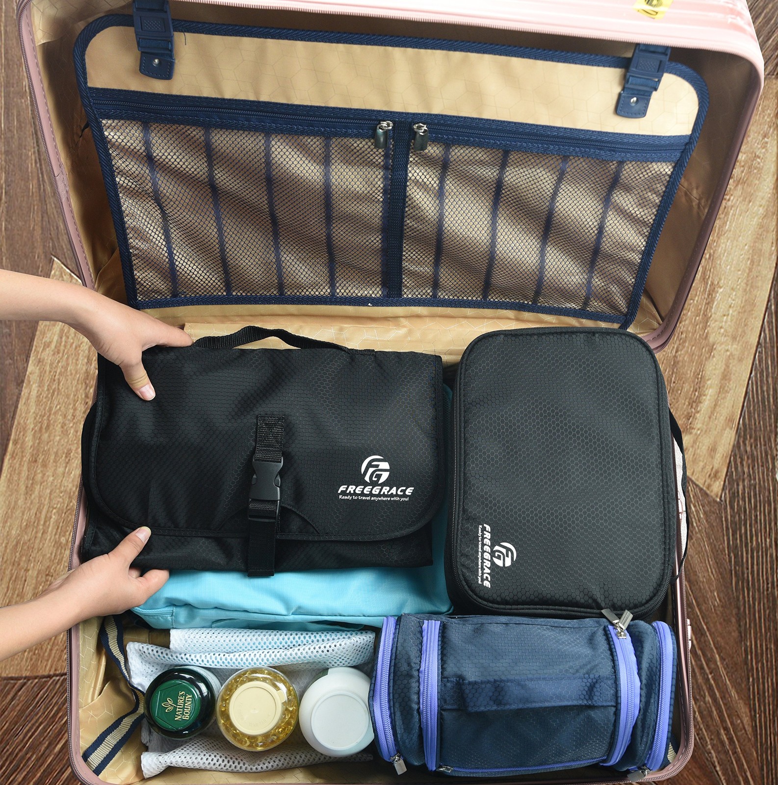 Freegrace Premium Hanging Toiletry Bag for Travel – Cosmetic, Large, Black