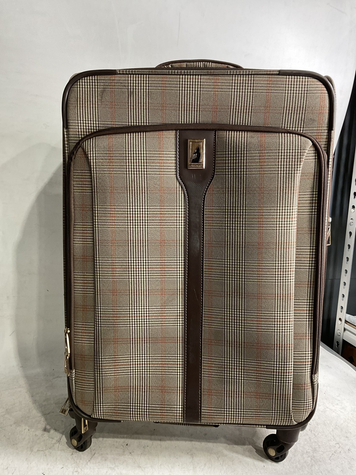 London Fog Knightsbridge 24″ Expandable 24 Inch U1