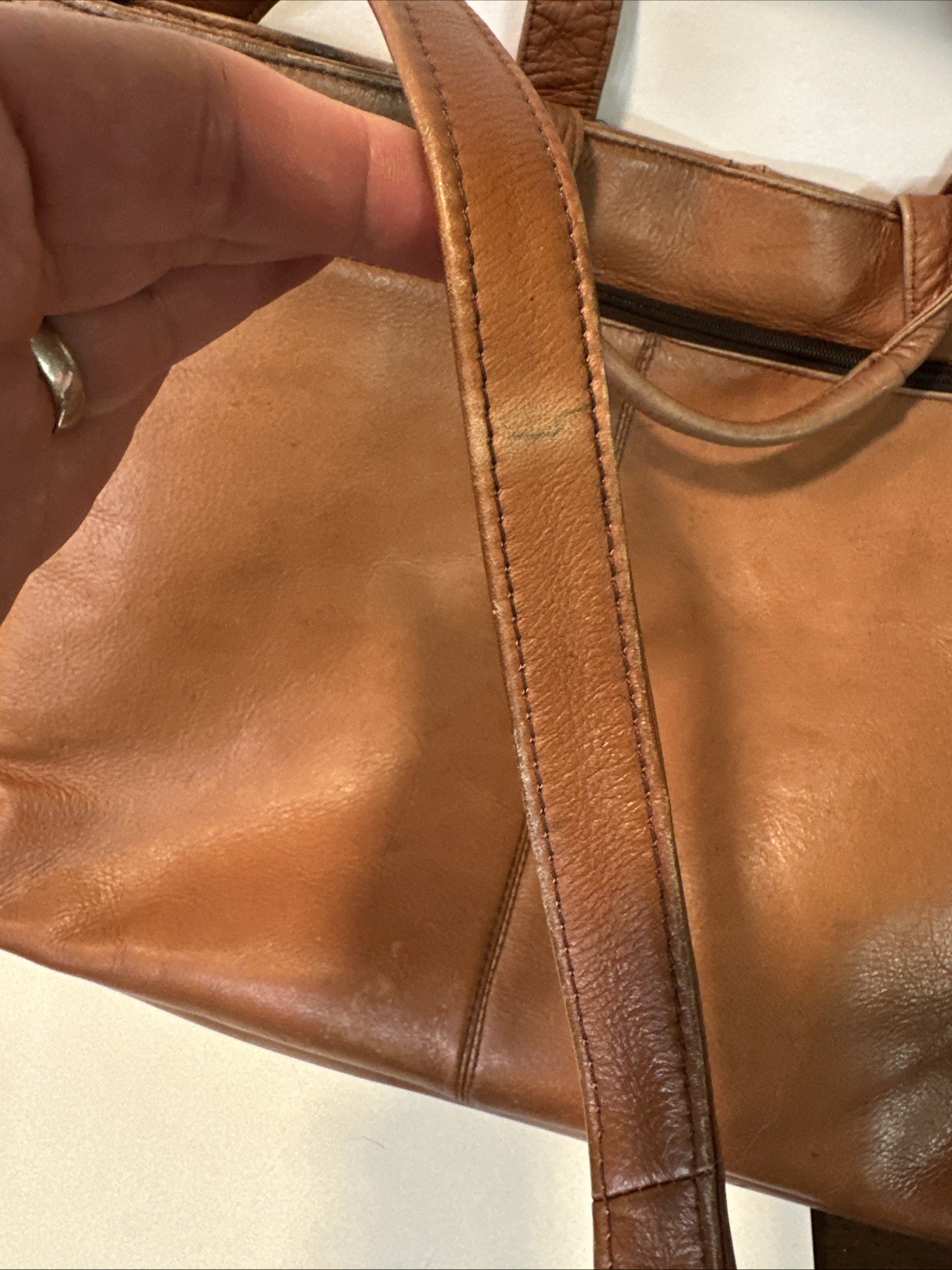 LATICO camel brown leather briefcase laptop messenger bag vintage