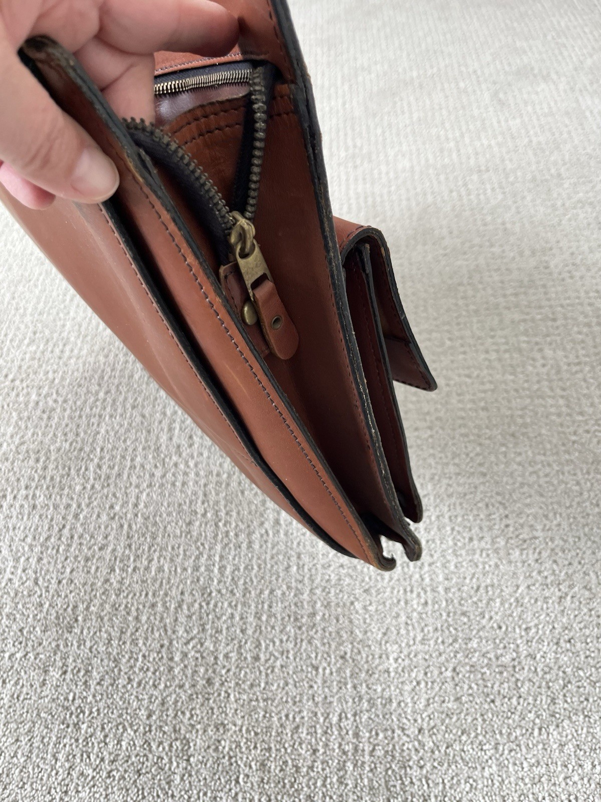 Schlesinger Brothers Briefcase Saddle Leather Vintage USA Slide Handle