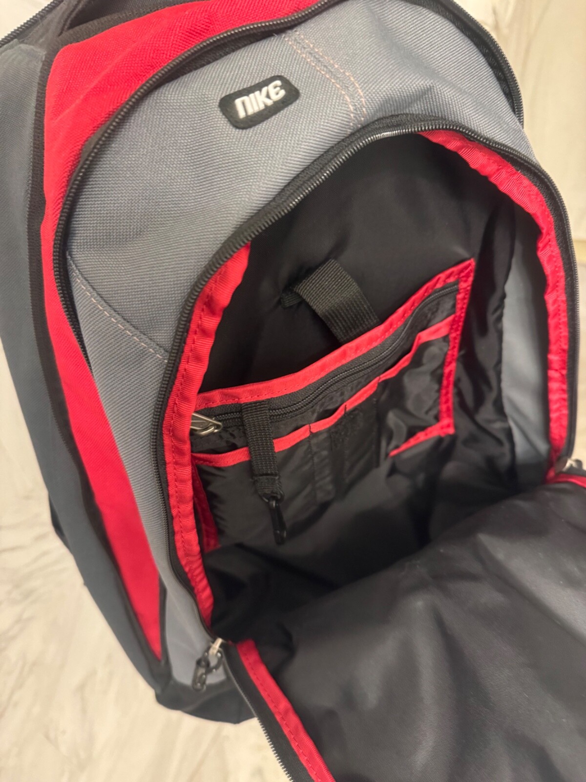 NIKE Hawhort 2.0 EXPANDABLE Gray Polyester BACKPACK lumbar support