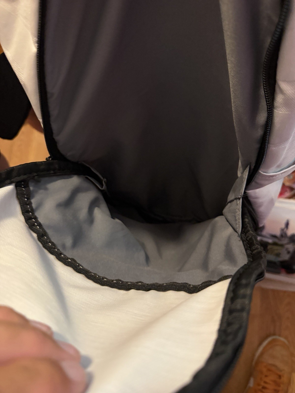 Nike Gray/Black Medium Backpack Zip Closure w/ Inner & Outer Pockets Travel