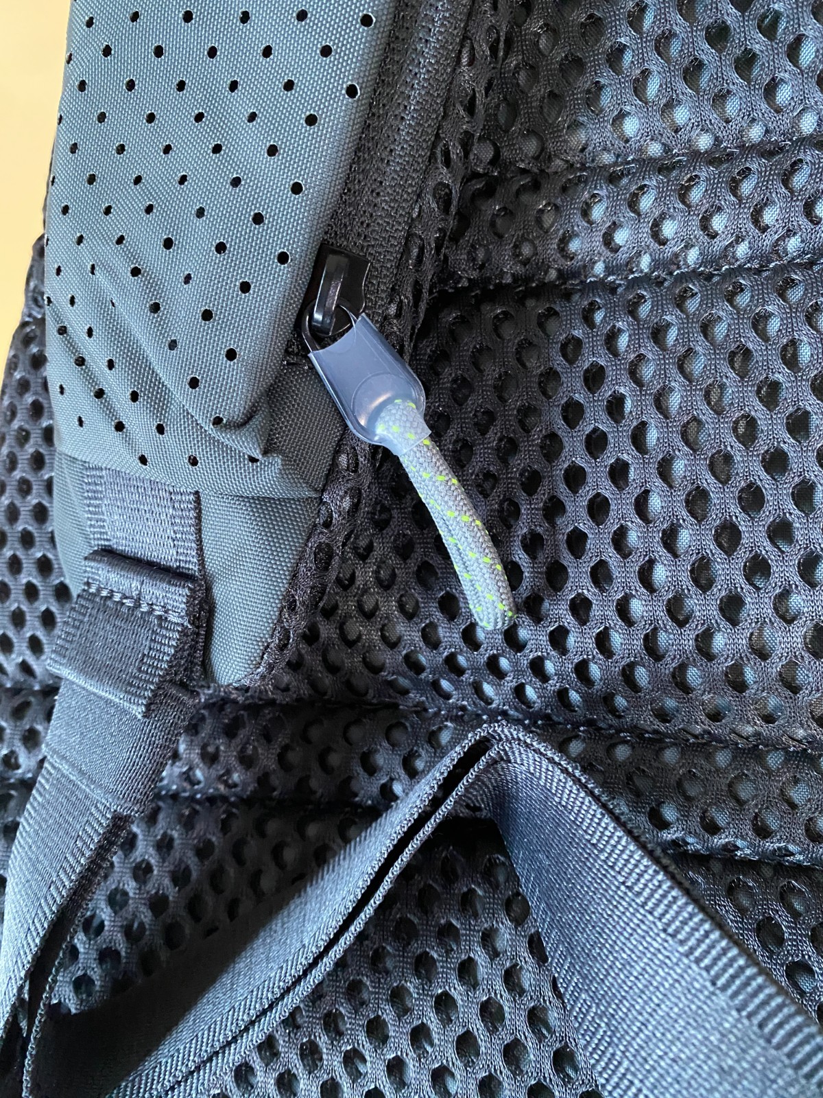 Nike Sportswear Essentials Sling Bag Unisex Lifestyle Crossbody Pack DJ9796-060