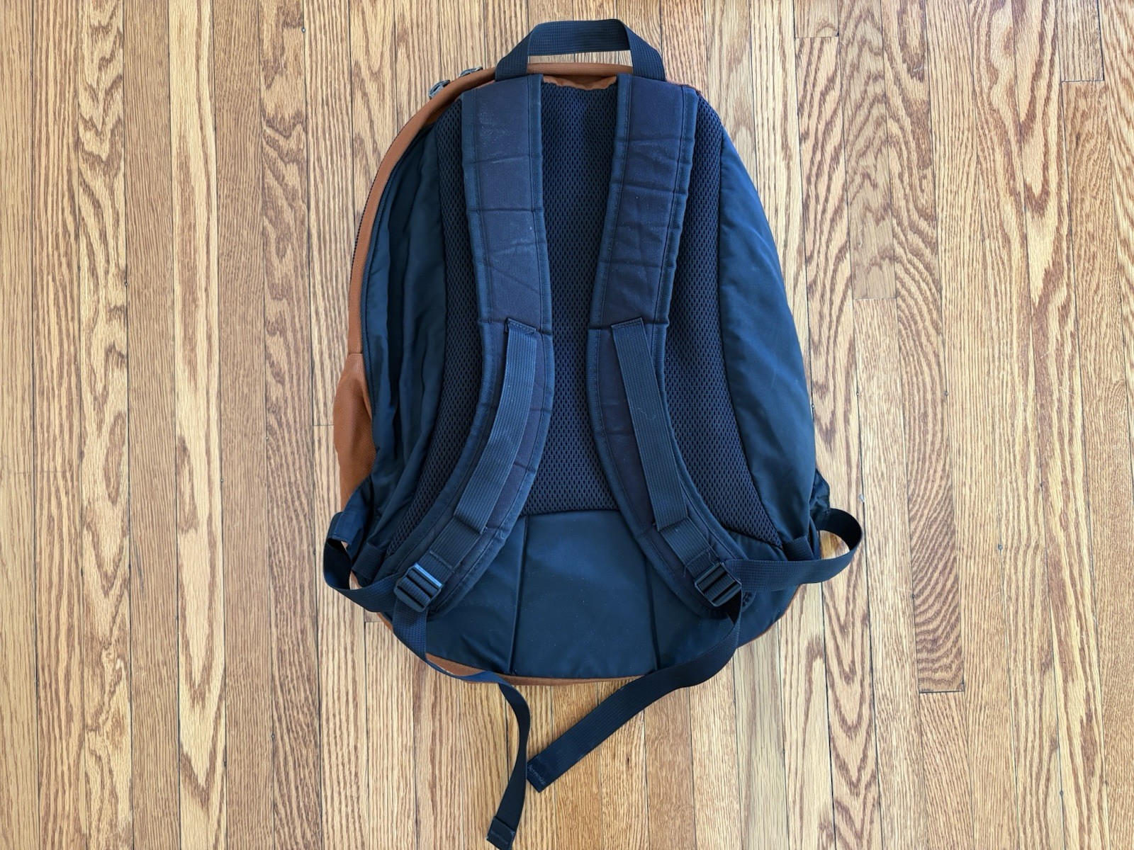 TOM BIHN Synapse 25 Backpack Burnt Orange Ballistic With Steel Interior