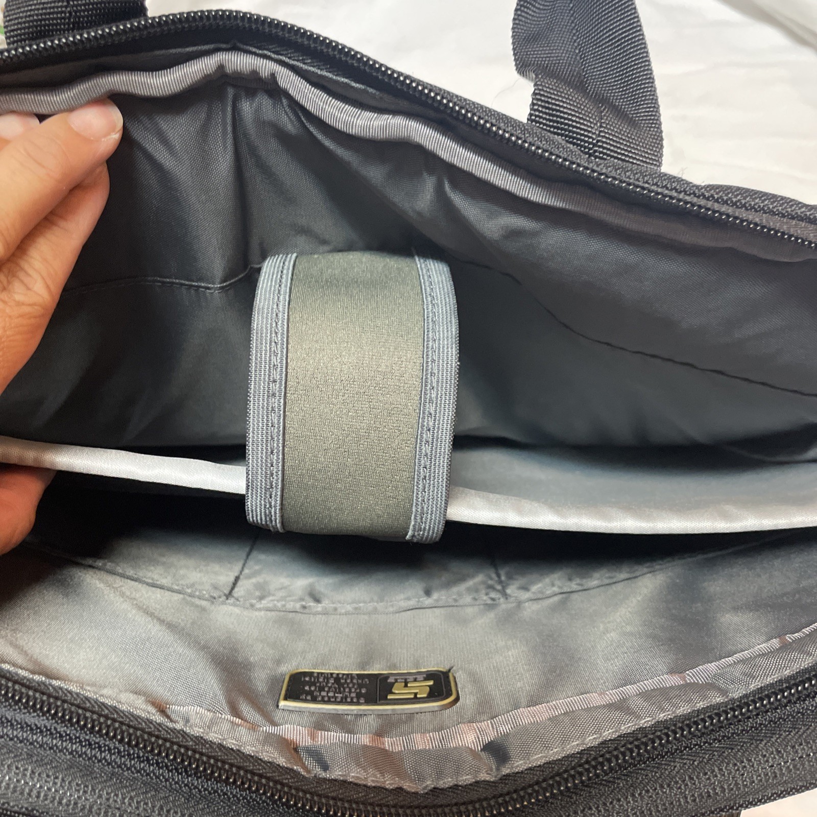 Sumdex Core Classic Laptop Briefcase with Padded Compartment And Backpack Straps