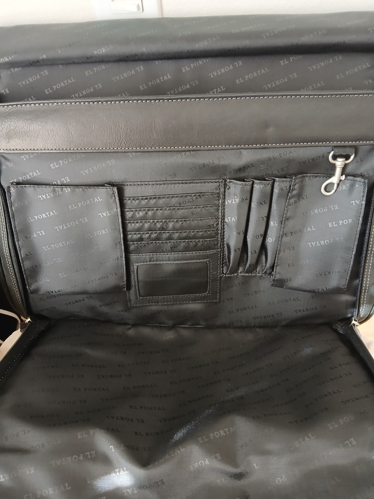 CLASSIC Black LEATHER ATTACHE Office Work BRIEFCASE Executive Lawyer MESSENGER