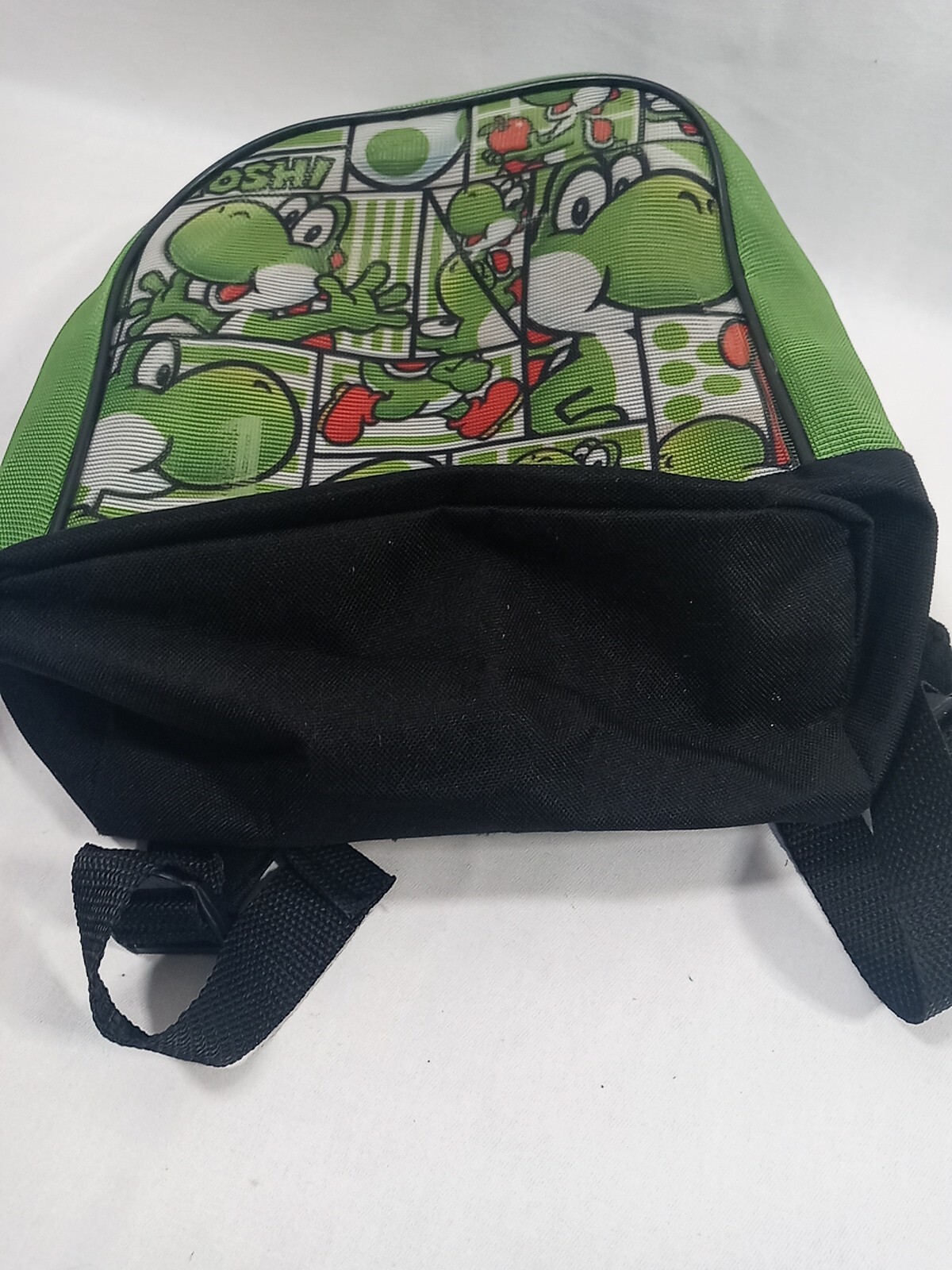 Cute! Nintendo Super Mario Brothers Yoshi 2015 Green Mesh 10” Mini Backpack