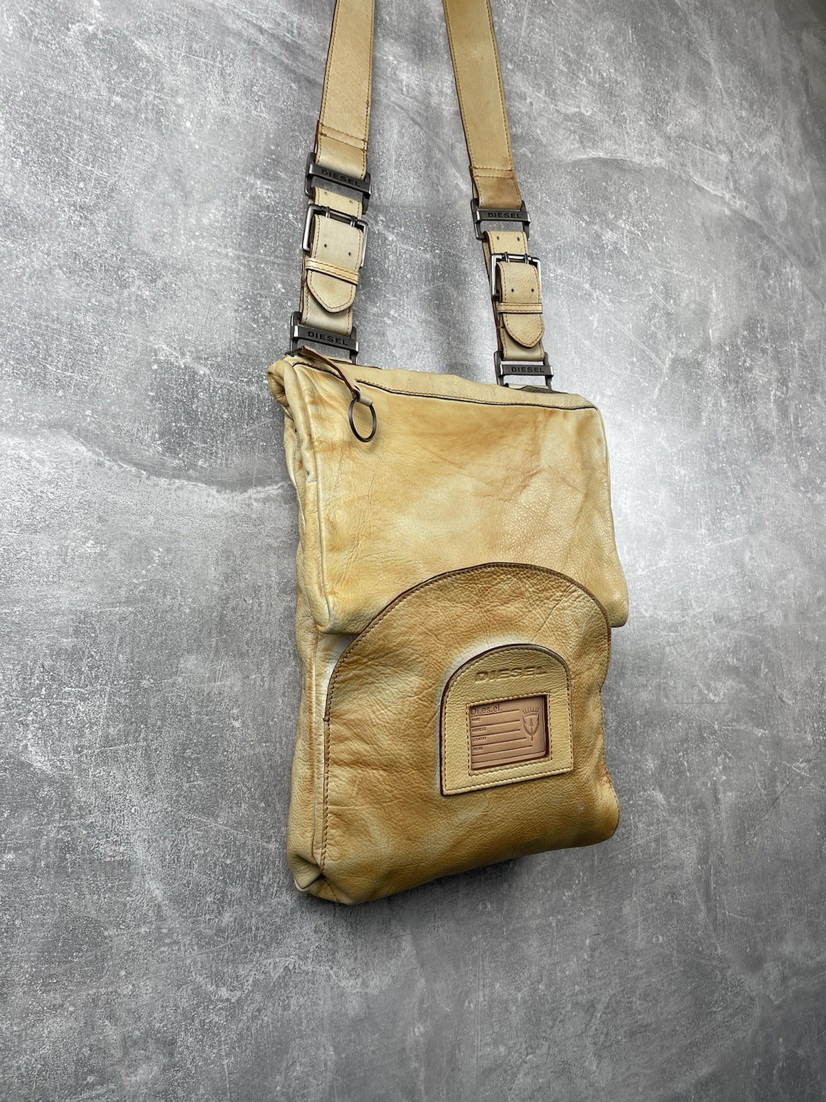 Archives Diesel Y2K Boho Garment Dyed Leather Shoulder Bag Beige Crossbody 00s