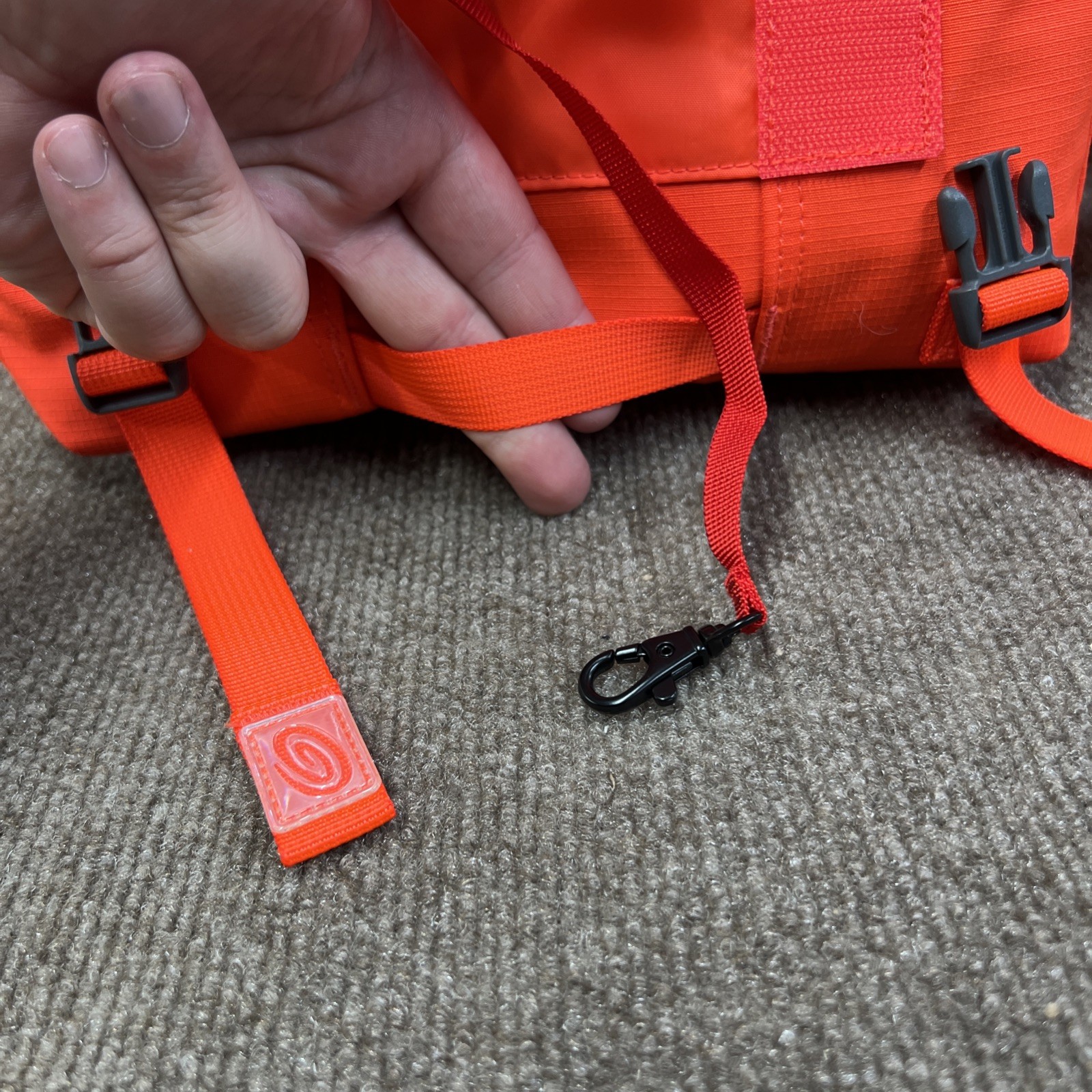 New Timbuk2 Flight Classic Messenger Bag Orange Sz XS CrossBody Shoulder Strap