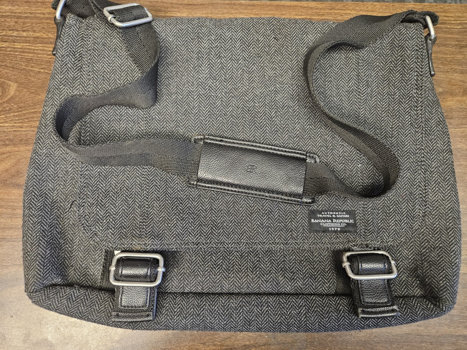 Vintage Banana Republic Authentic Travel & Safari Laptop Bag EUC🔥