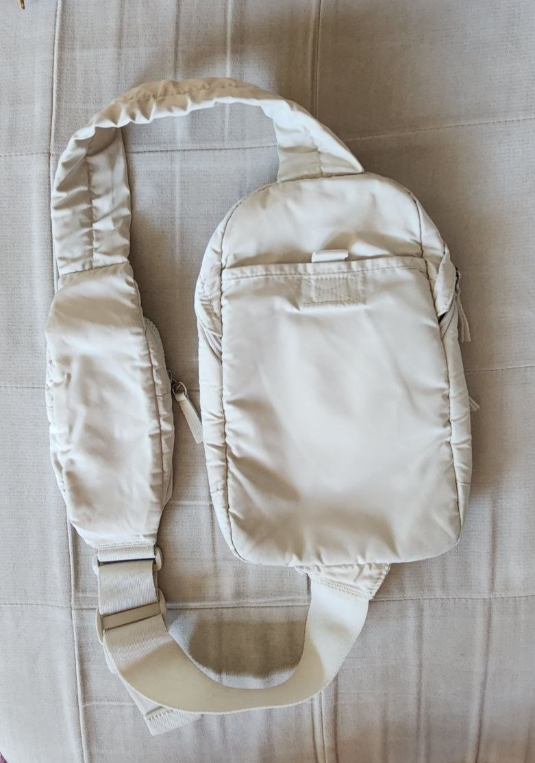 Adidas Essentials 2 Sling Crossbody Bag / Off-white / Zippered Pockets
