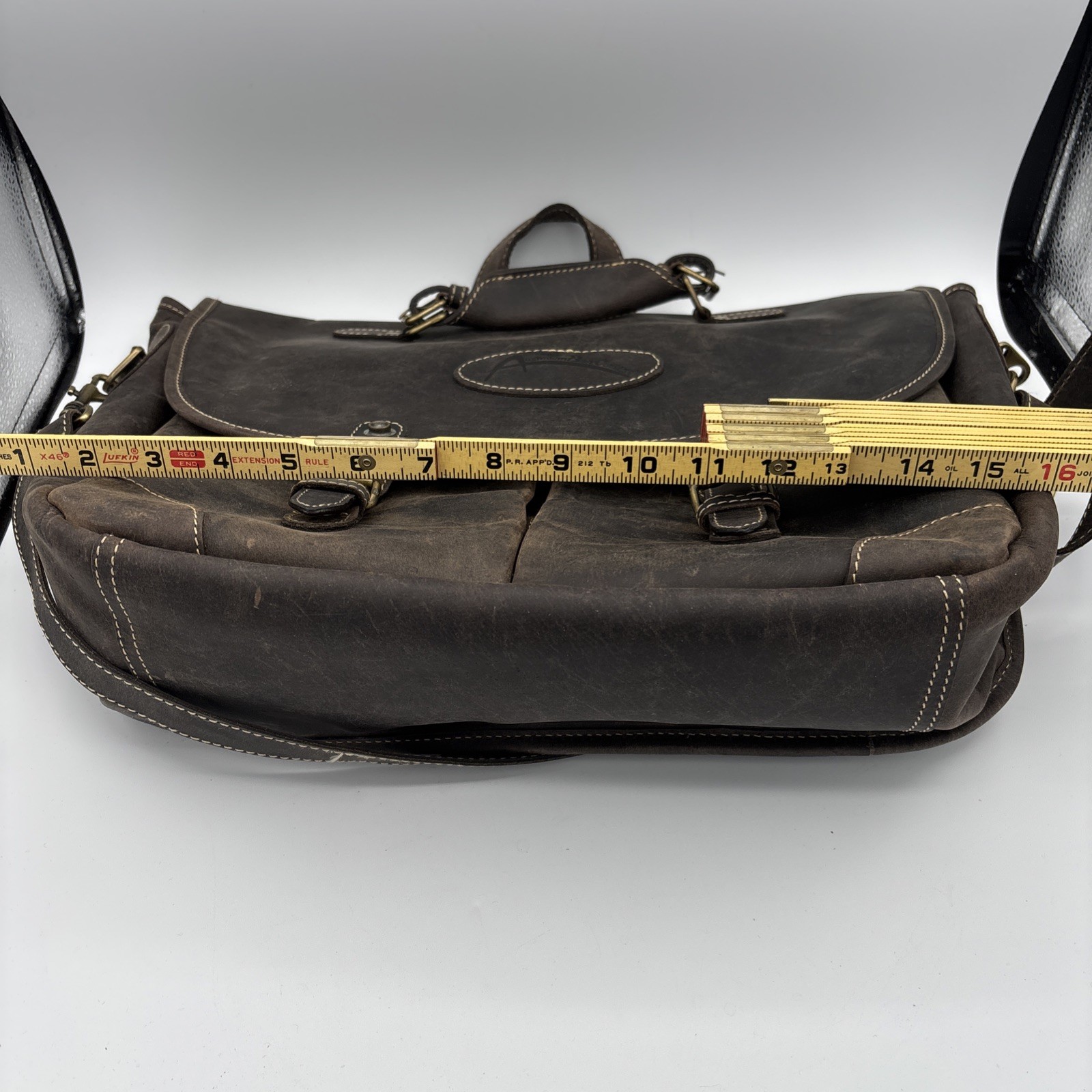 VTG Australian Bag Outfitter Brown Suede Messenger Bag Buckles Sturdy Strap