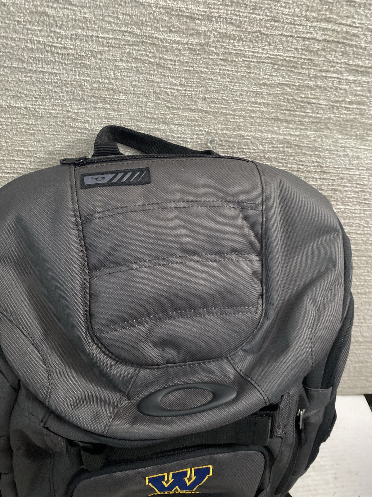 NEW Oakley Crestible Enduro 30L Forged Iron 9210120DM W VOLLEY BALL LOGO READ!
