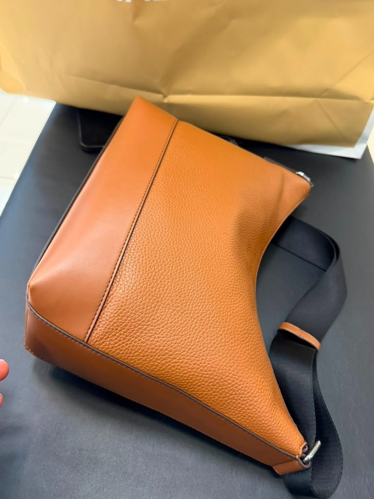 Michael Kors Cooper Pebbled Leather Soft Crescent Crossbody Bag Luggage Men MK
