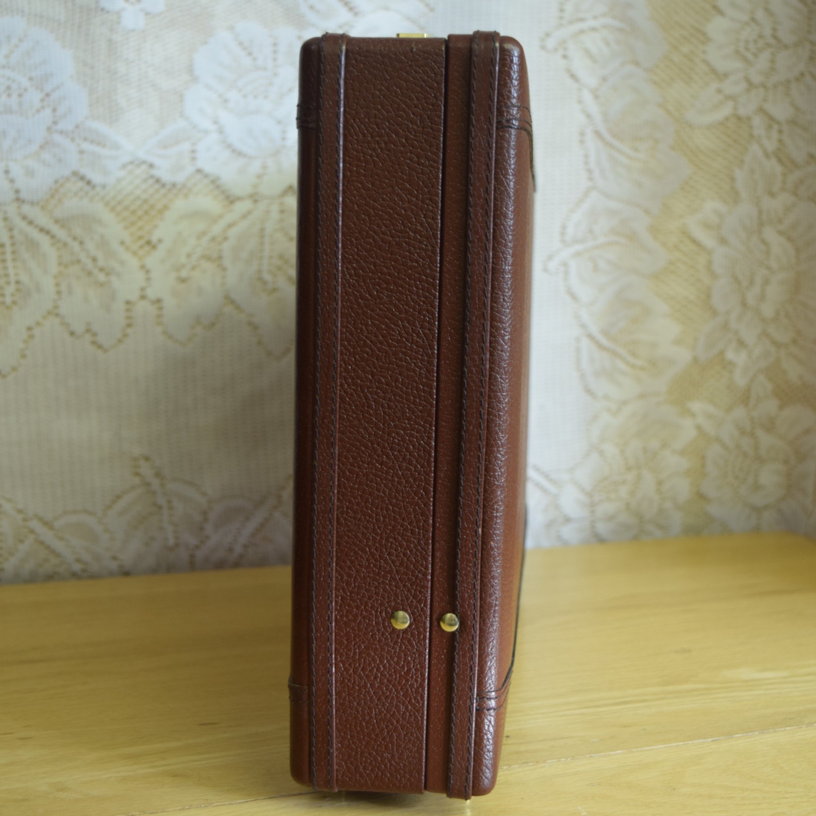 VTG Prestolock Combination Lock Mens Red Leather Attache Briefcase Hard Sided