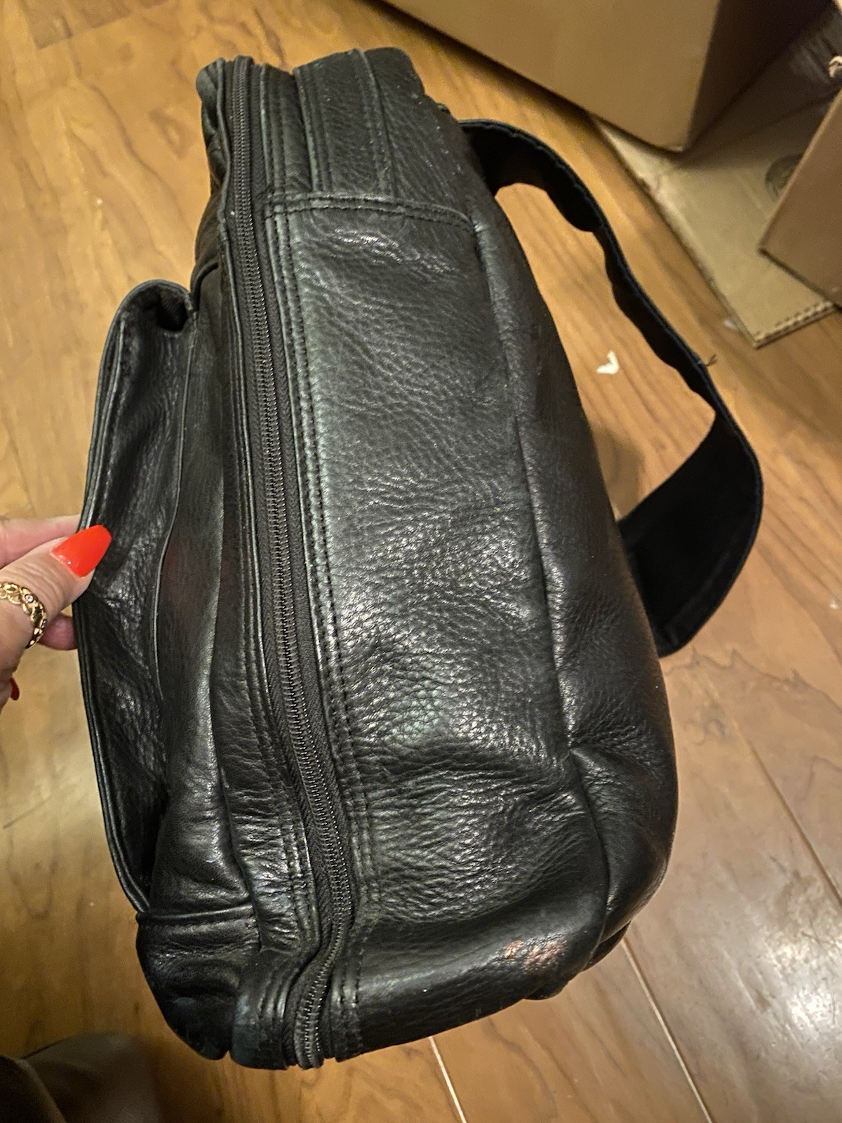 Kenneth Cole NY Black Soft Leather Zip Closure w Flap front pocket Backpack EUC