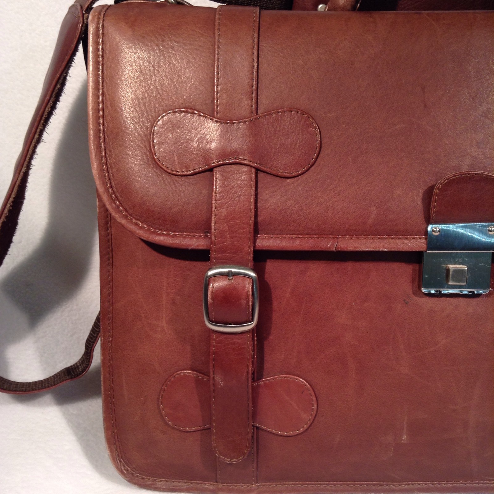 Piel Leather Classic Briefcase Chestnut Brown Messenger Bag Pre-Owned