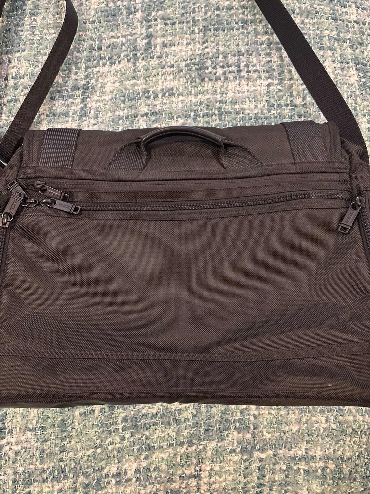 Tumi Alpha Bravo Fallon Messenger Bag Black Nylon Leather Trim Shoulder Strap