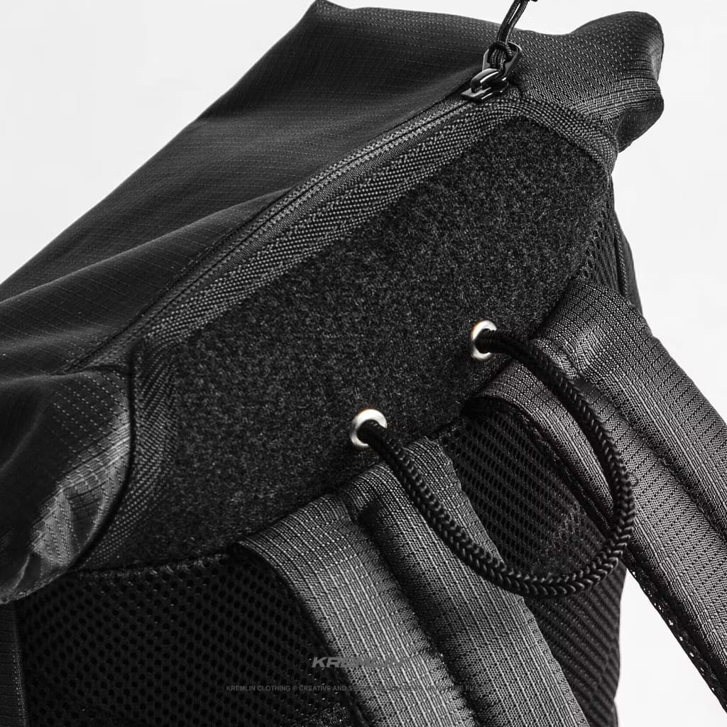 Kremlin Codex Tech Gear Black Backpack Carrier Futuristic Fullzip Crossbody